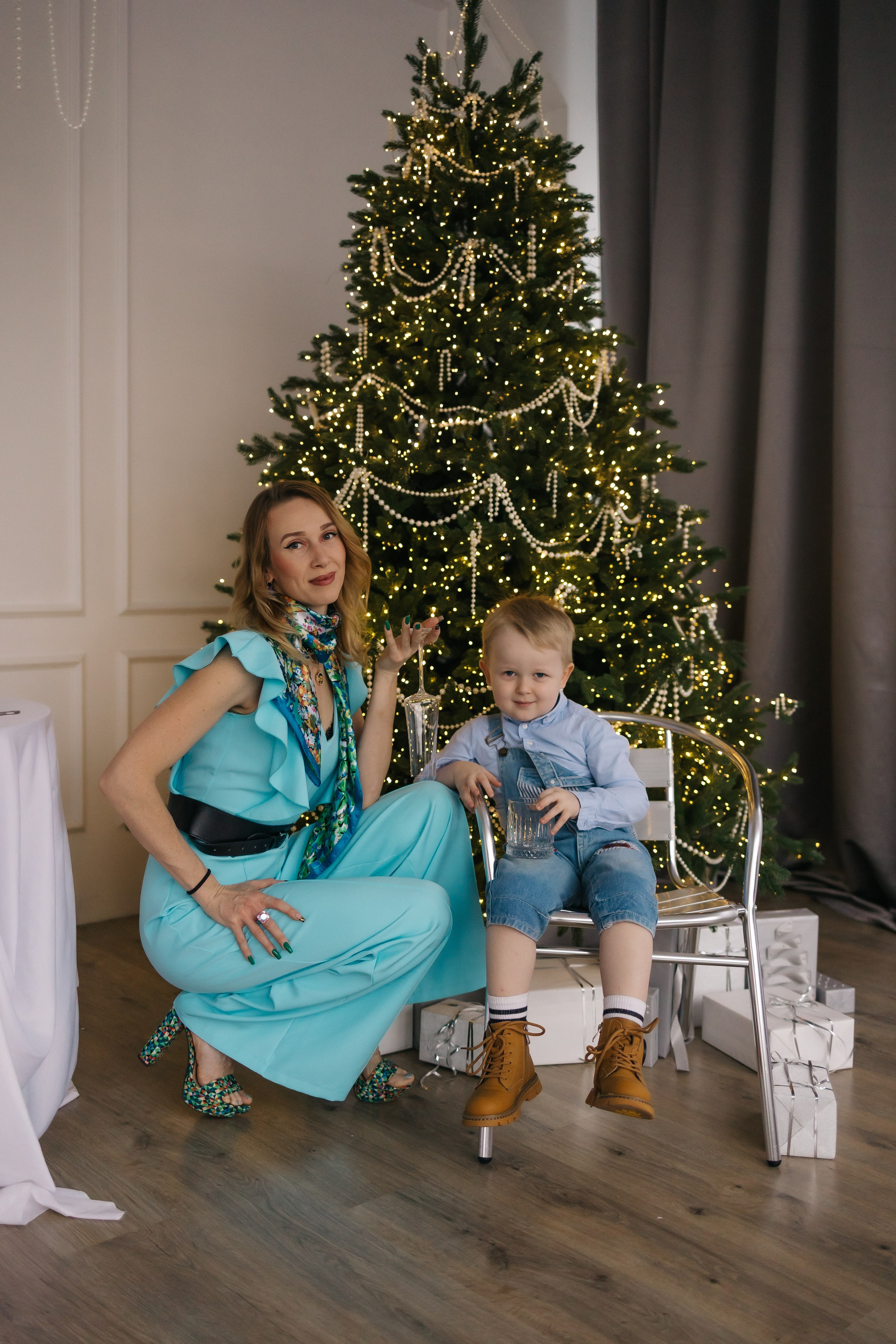 Новогодняя в iso. СЕМЕЙНЫЙ ФОТОГРАФ В САРАТОВЕ