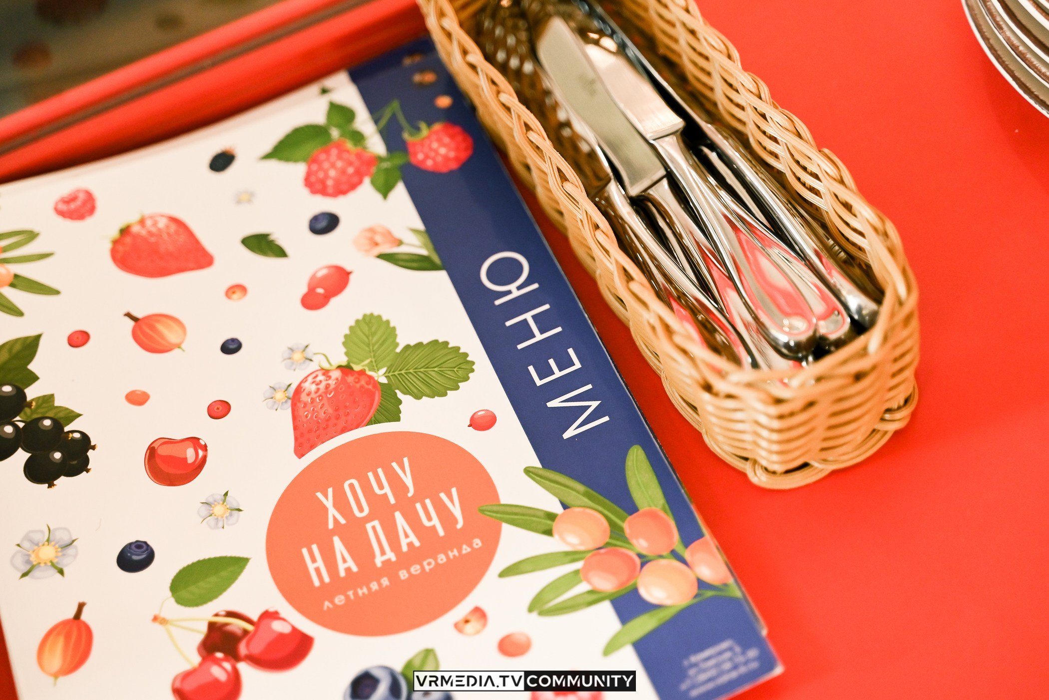 Ресторан «Volna»: Вечер на летней веранде «Хочу на дачу»