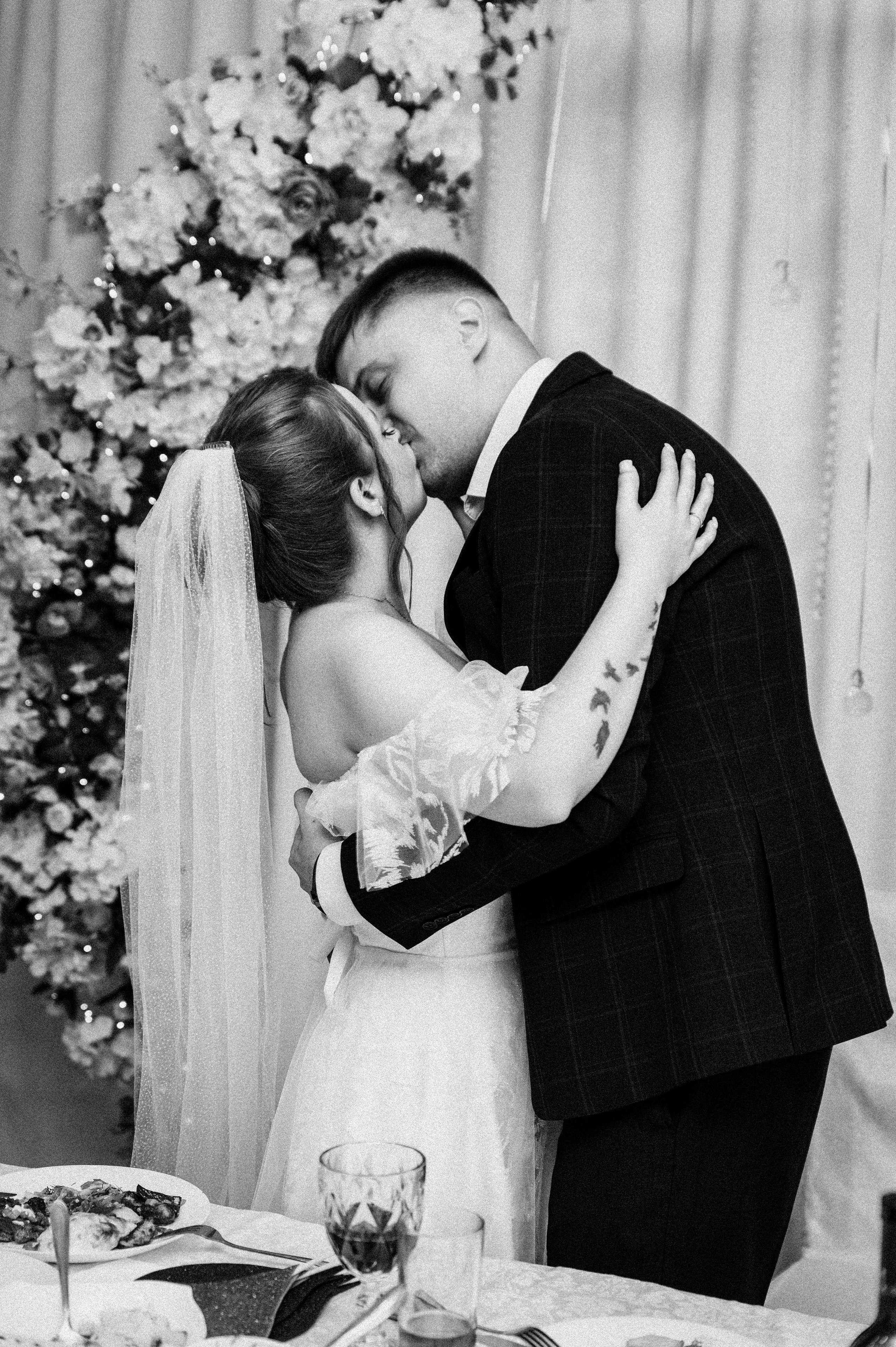 Прогулка, регистрация, банкет. Фотограф в Новосибирске