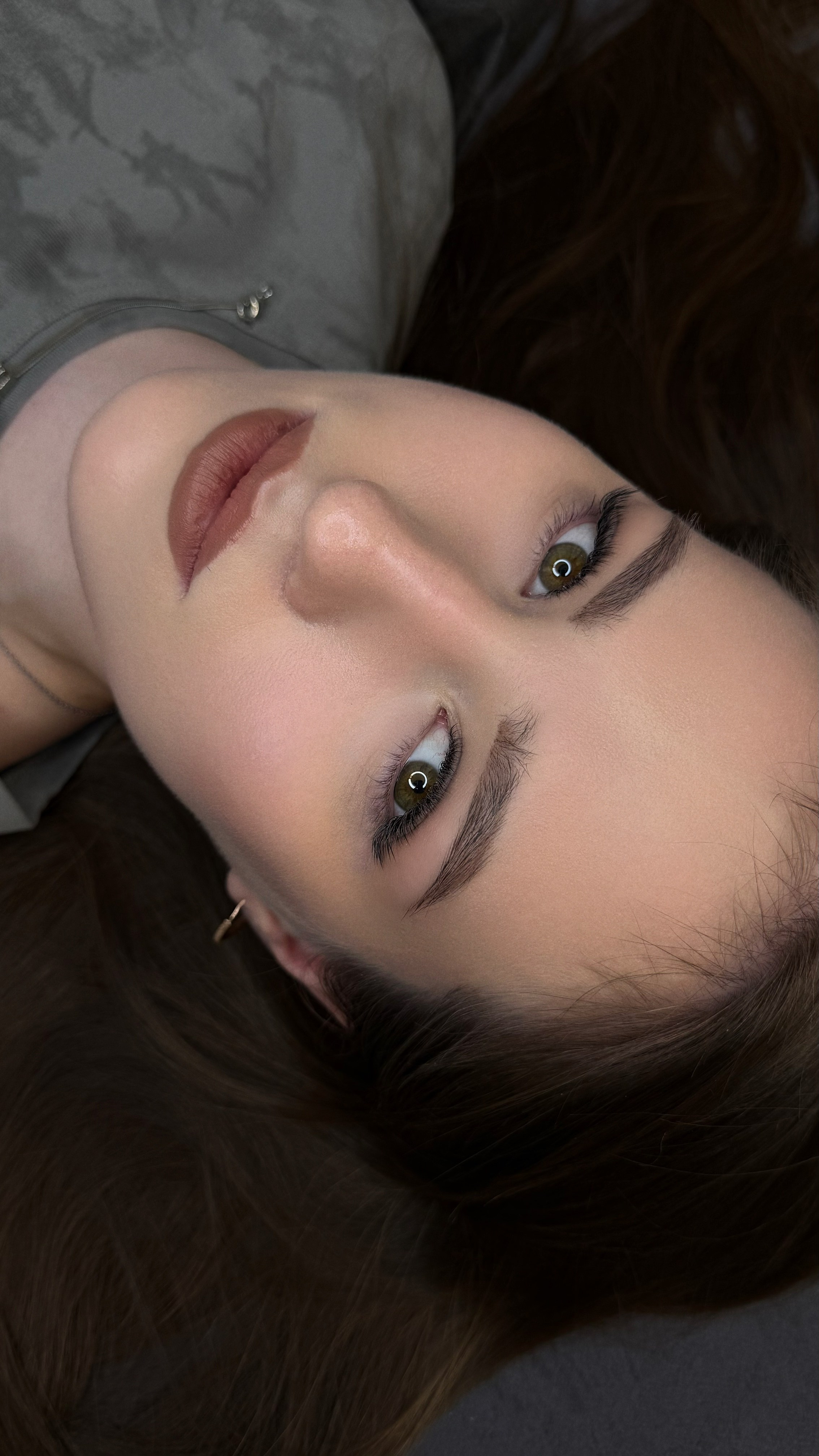 Ресницы. Студия визажистов, стилистов по прическам, бровистов и мастеров по ресницам