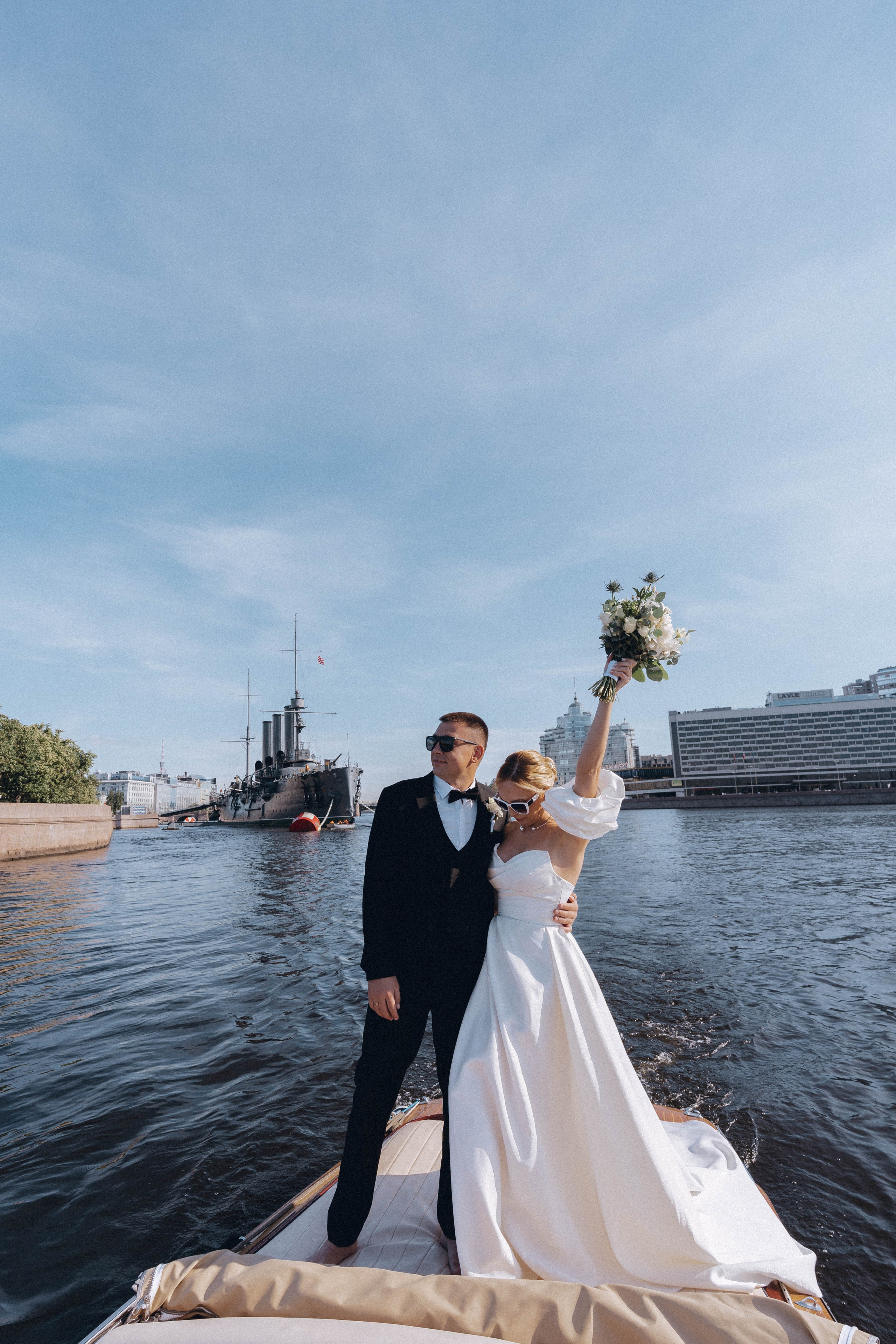 СВАДЕНБНАЯ СЬЕМКА НА КАТЕРЕ ПО КАНАЛАМ САНКТ-ПЕТЕРБУРГА И В АКВАТОРИИ НЕВЫ. Профессиональный фотограф, Санкт-Петербург — Виктория Богомолова