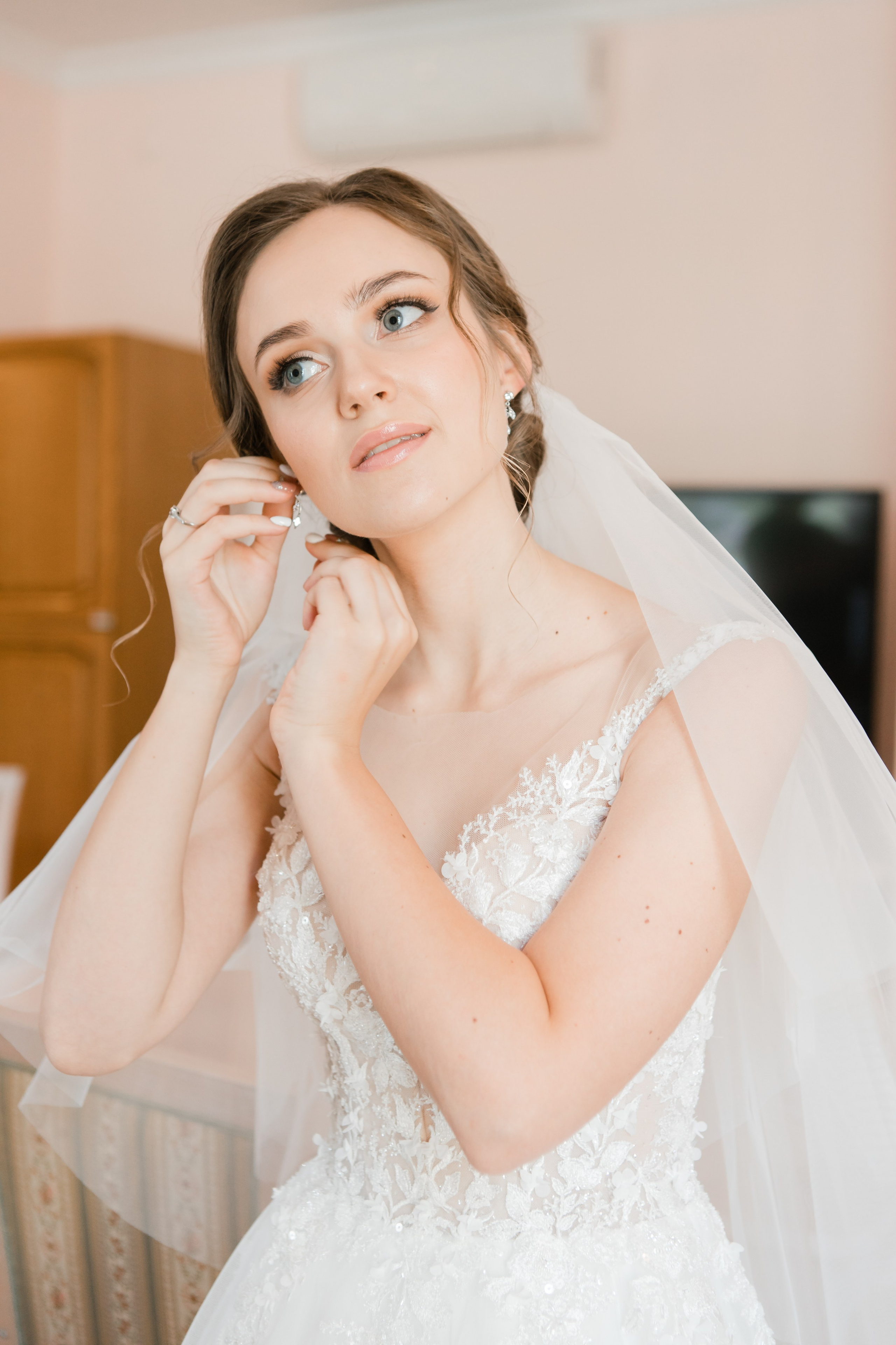 Свадебная фотосъемка Михаила и Ольги. День нашей свадьбы. Видеосъемка и фотосъемка свадеб. Фотограф и оператор на свадьбу. Видеосъемка подкастов, собственная видео-фотостудии. Предметная фотосъемка