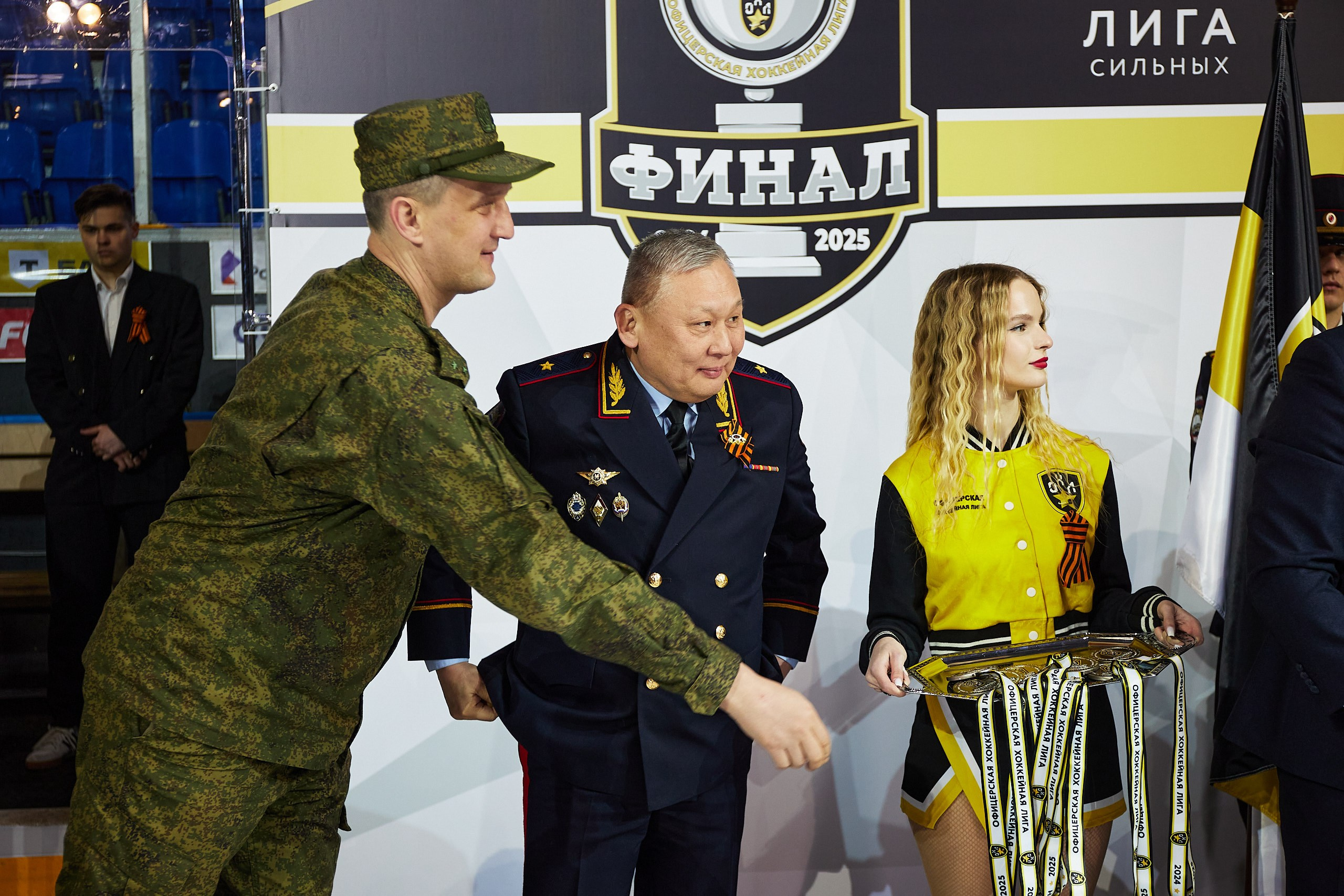 Репортаж. Офицерская хоккейная лига 2025 год. Спортивный фотограф Некрасов Денис