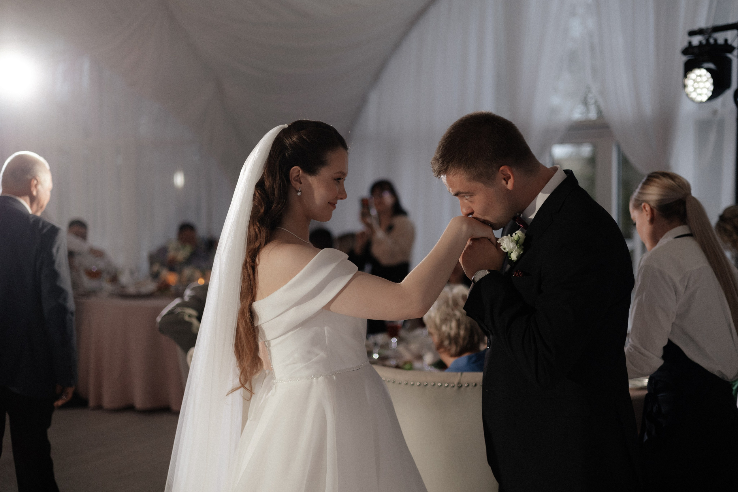 Аня и Саша. Свадьба в Юдино парк. Свадебный и портретный фотограф в Москве Анастасия Масюк