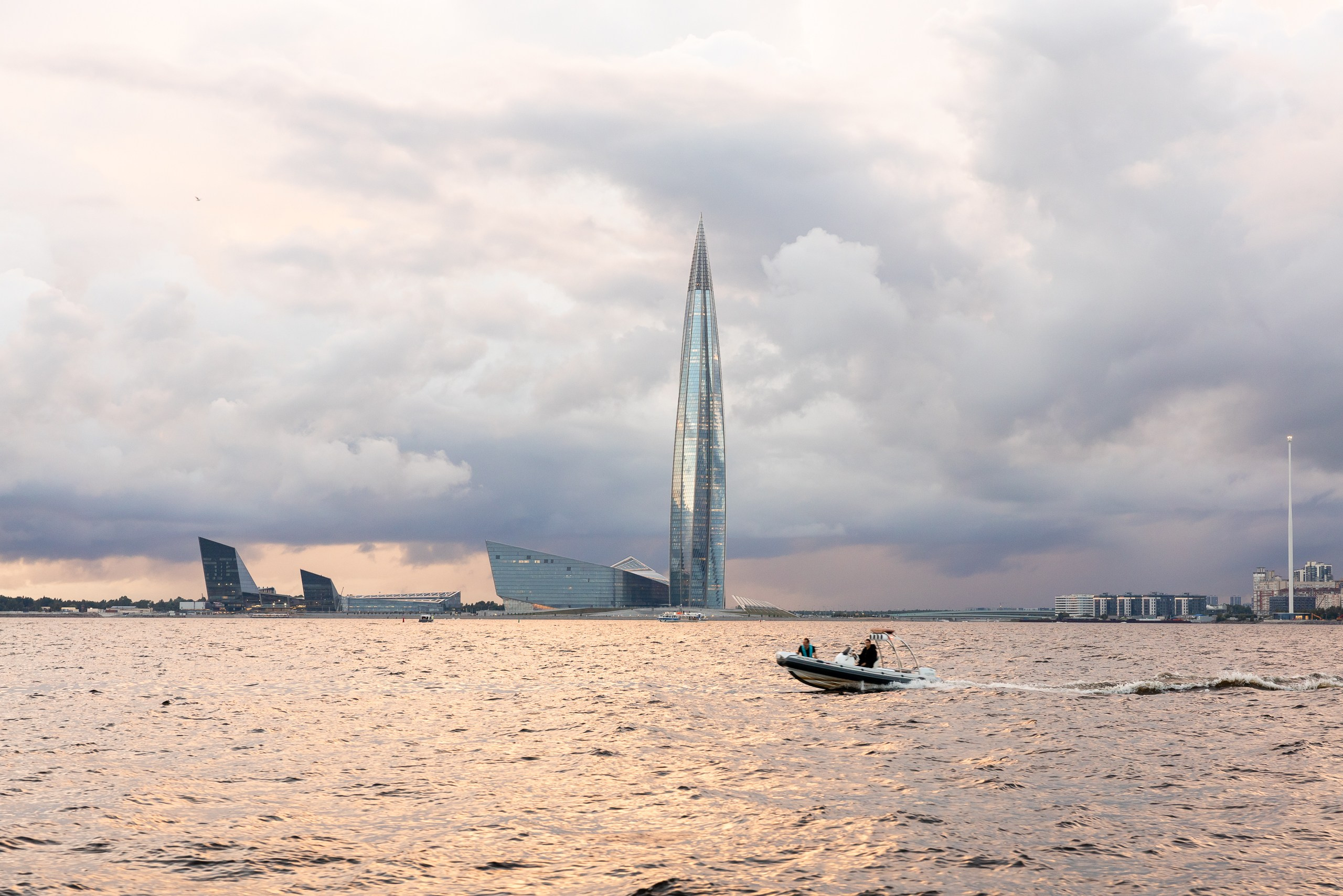 Экскурсия на двухпалубном теплоходе по Неве. Фотограф в Санкт-Петербурге — Сергей Петров