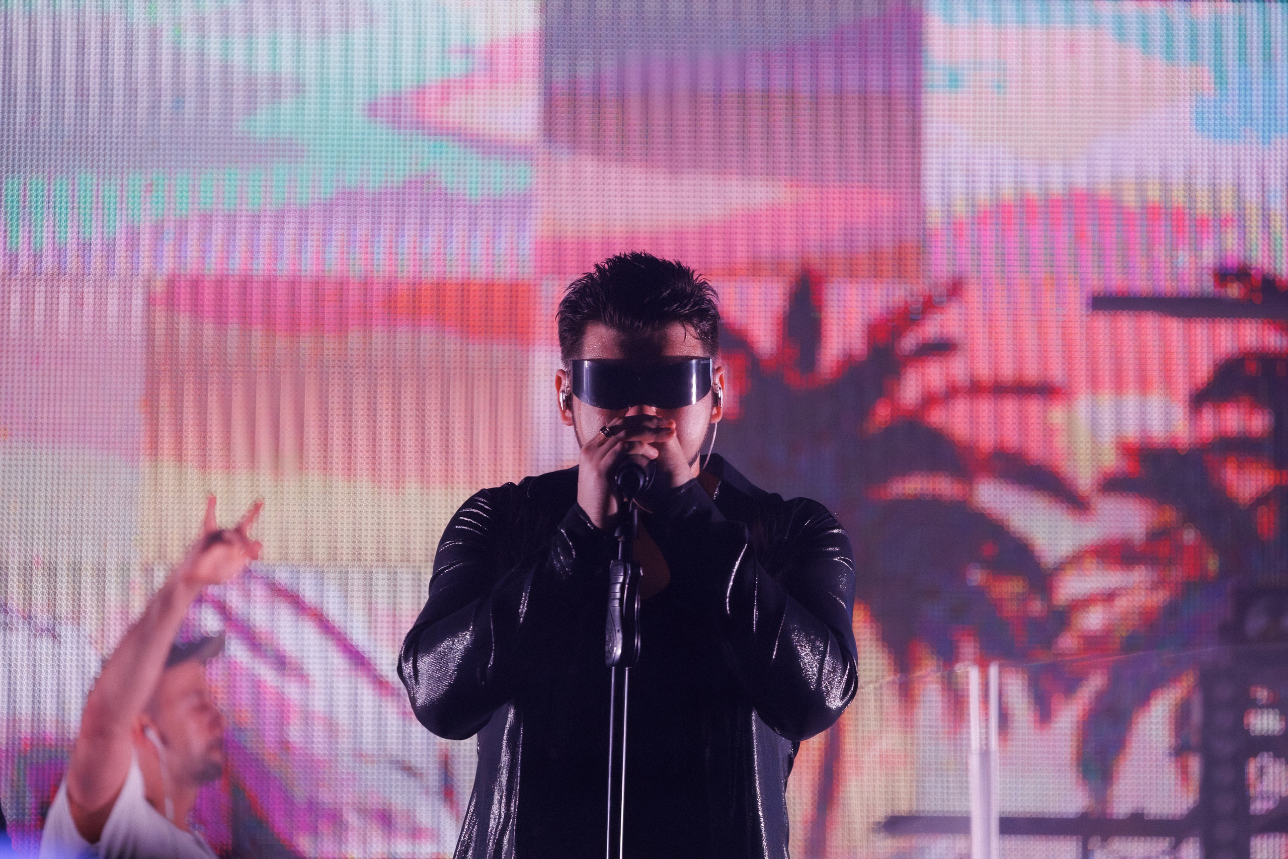 Фотоотчёт и репортаж с концерта группы GAYAZOV$ BROTHER$. Красильников Евгений — профессиональный фотограф в Ростове-на-Дону