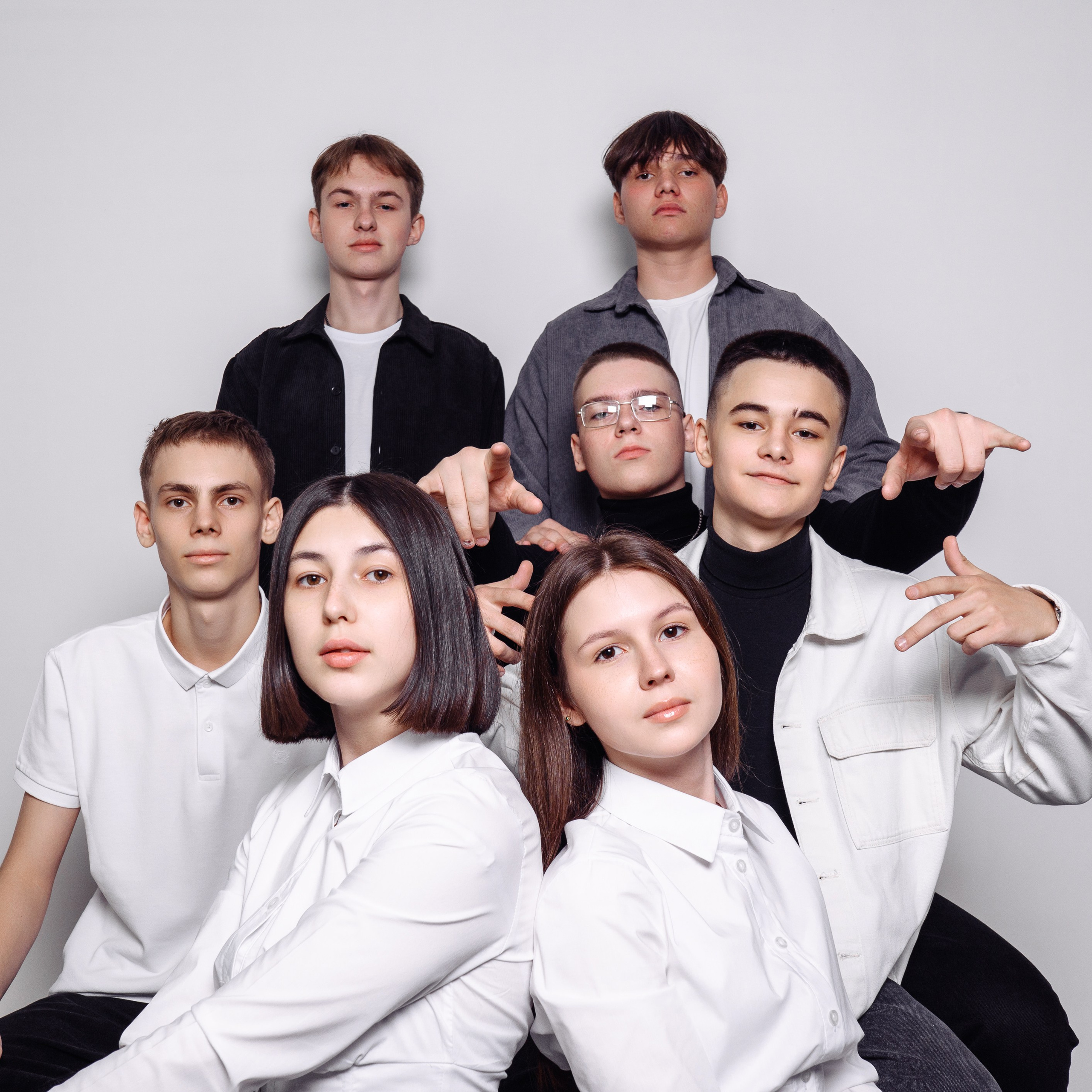 Альбомы в ФотоСтудии SelfieBox. НеФотоАльбом — выпускные альбомы Абакан Минусинск Черногорск Хакасия