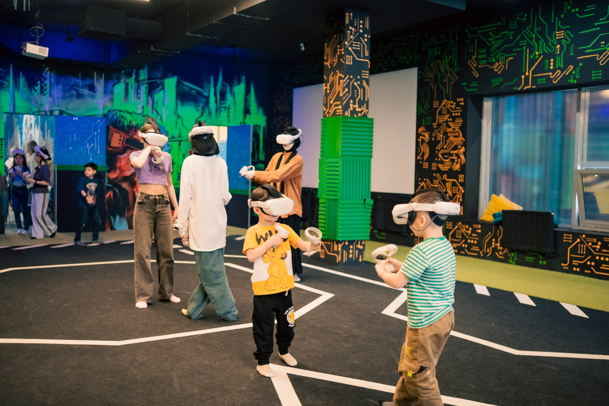 VR April-May. Felixtones