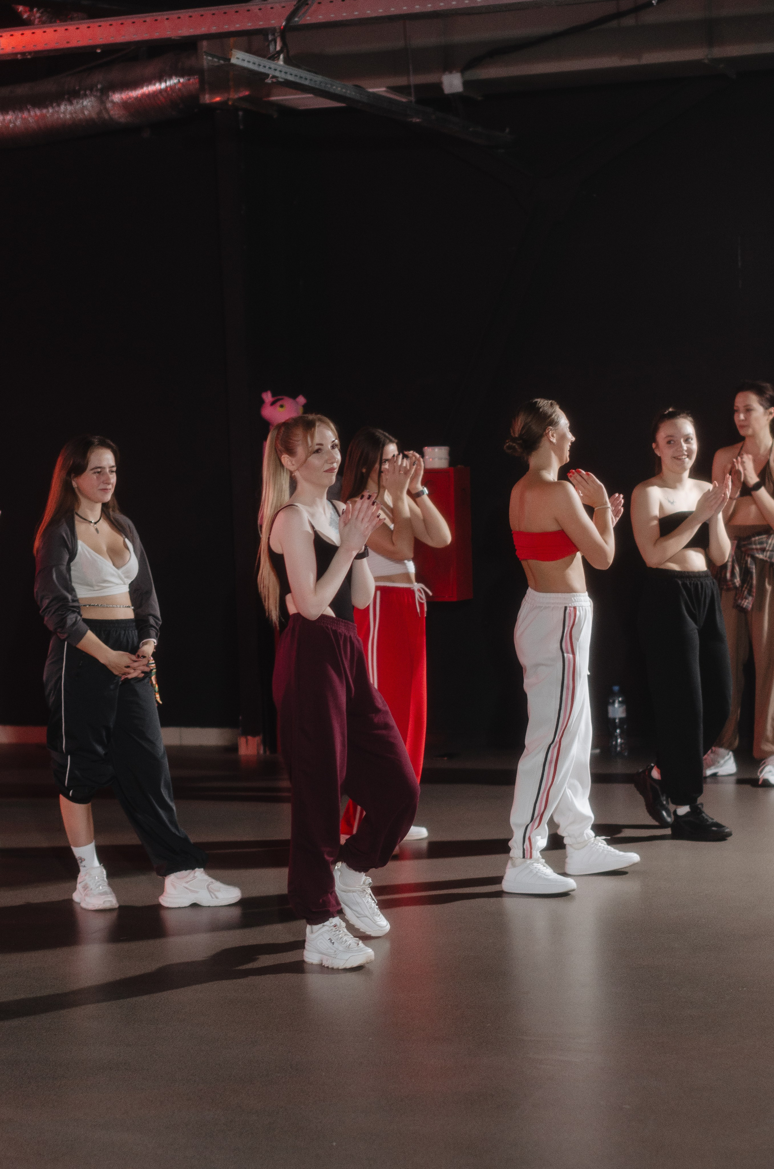 Мастер-классы по High Heels/Girly hip-hop от Оксаны ATTA. Денисова Аля — фотограф для парных съемок и индивидуальных историй в Барнауле