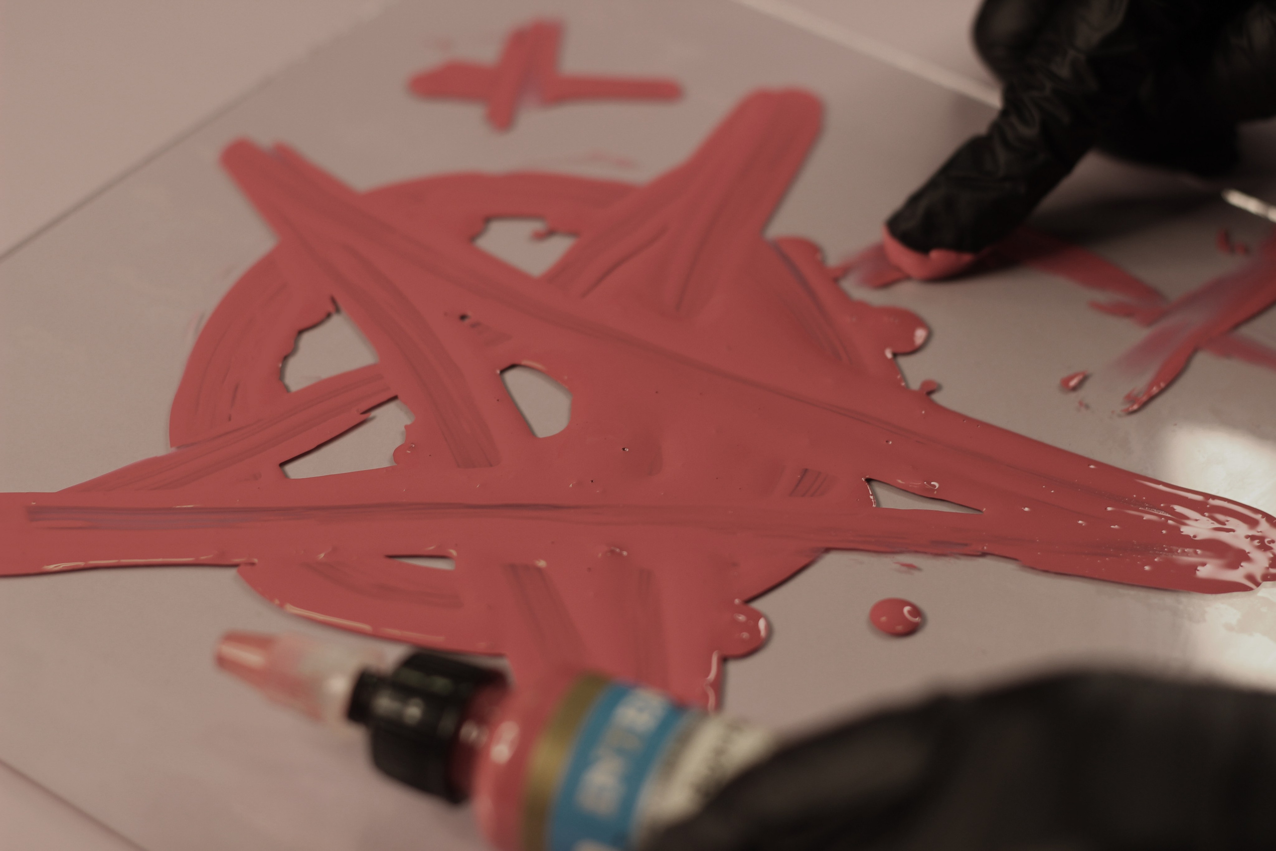 Милена, тату-мастер и художница. Контент-фотограф для творческих единиц и мастеров в Санкт-Петербурге