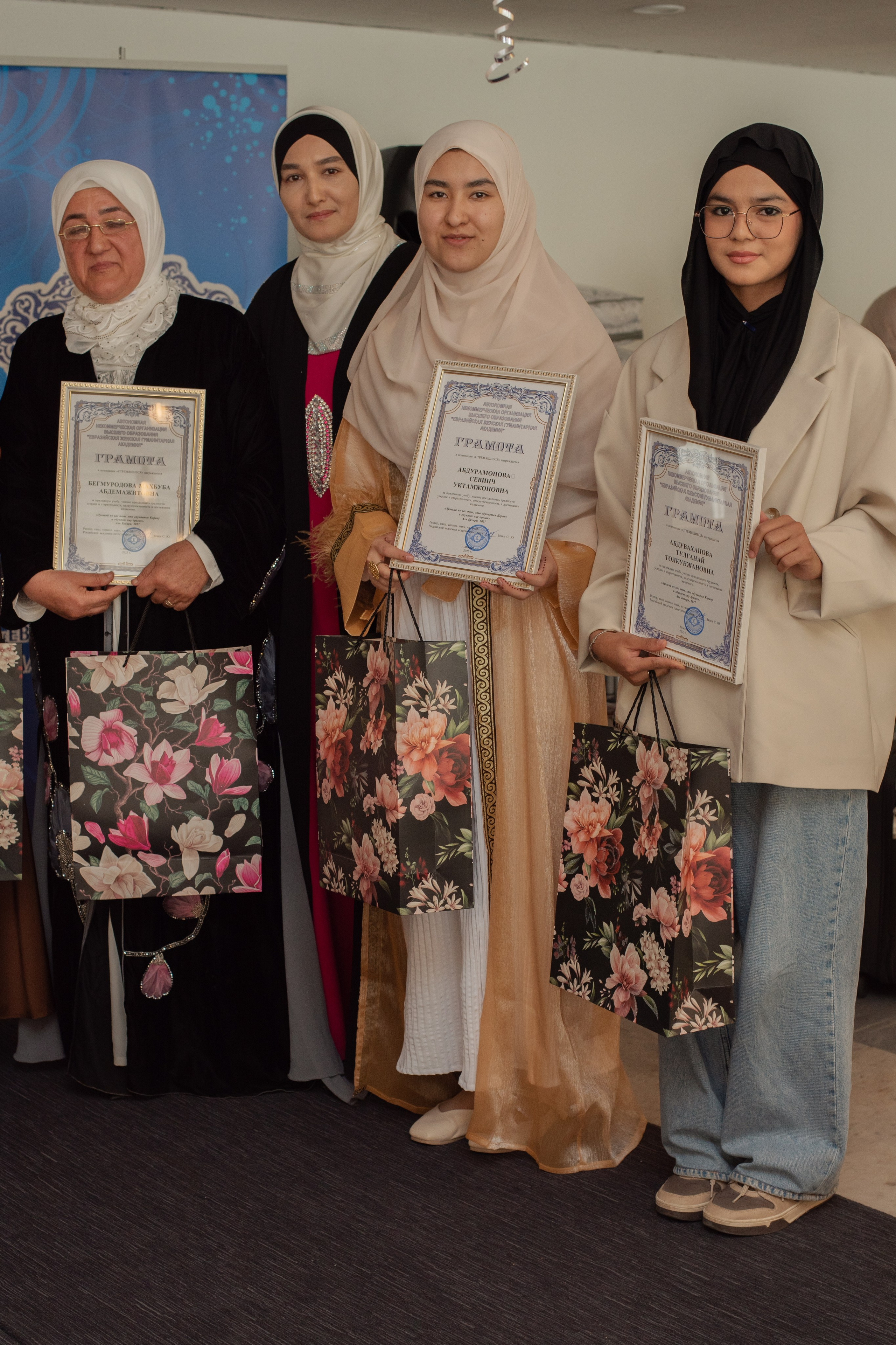 Выпускной в Евразийской женской гуманитарной академии. Лина Курочка — ваш фотограф