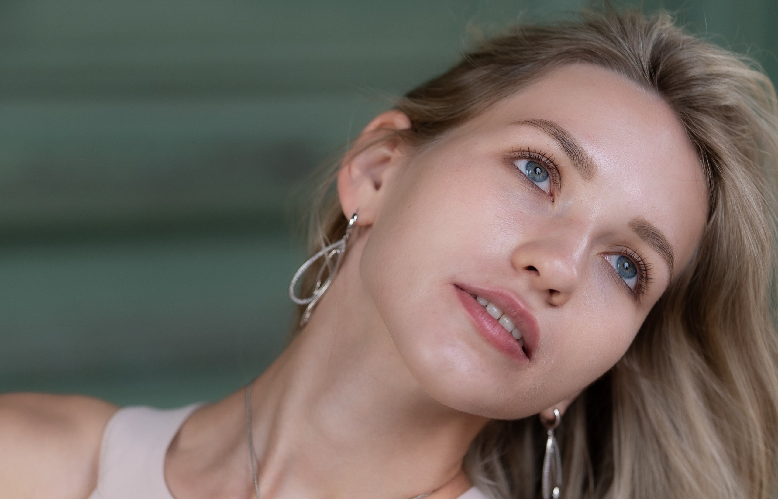 Прогулка по городу. Портрет. Санкт-Петербург, лето 2024. Главная