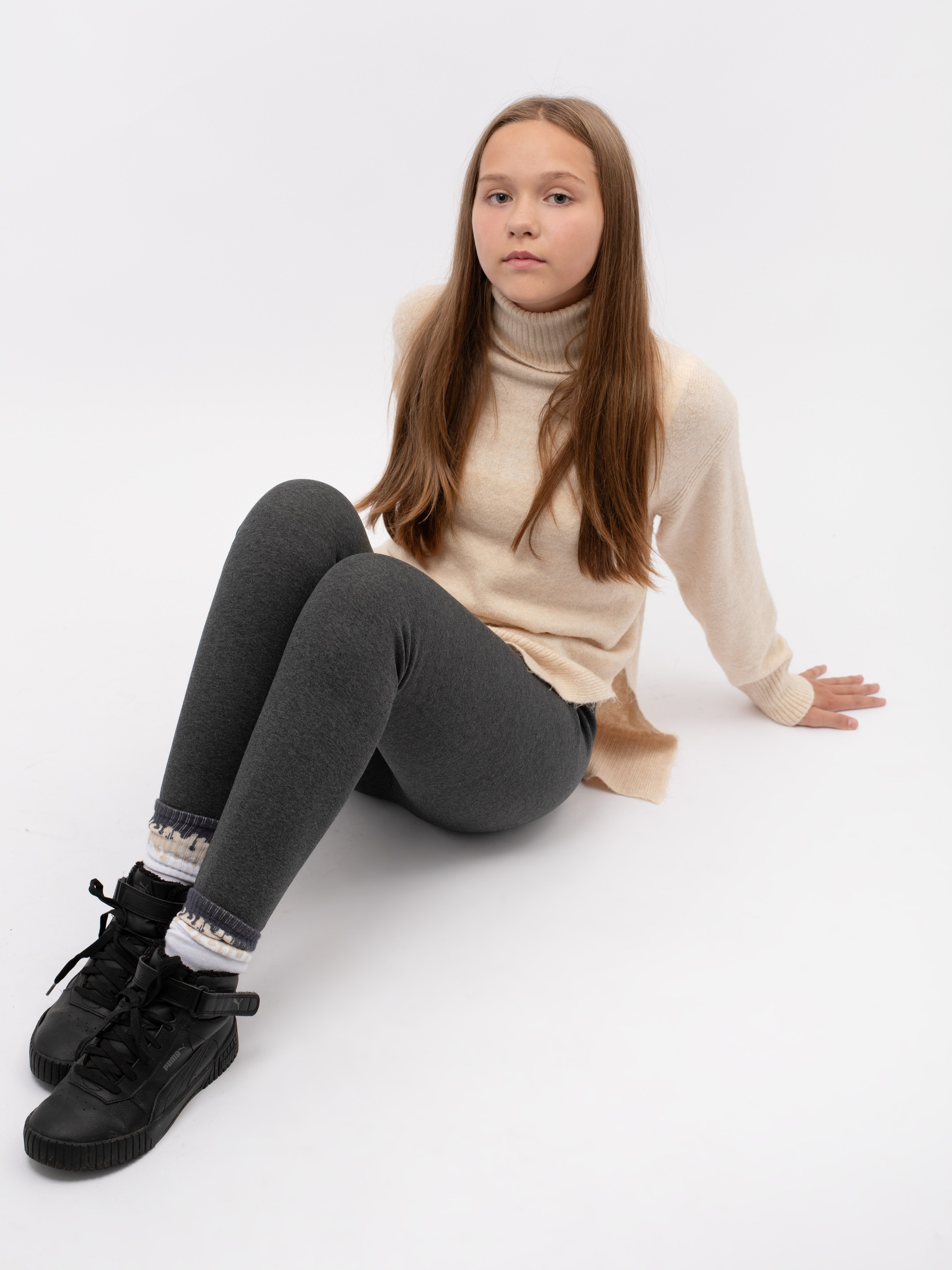 Утепленные лосины. Фотостудия предметной и модельной съёмки для маркетплейсов