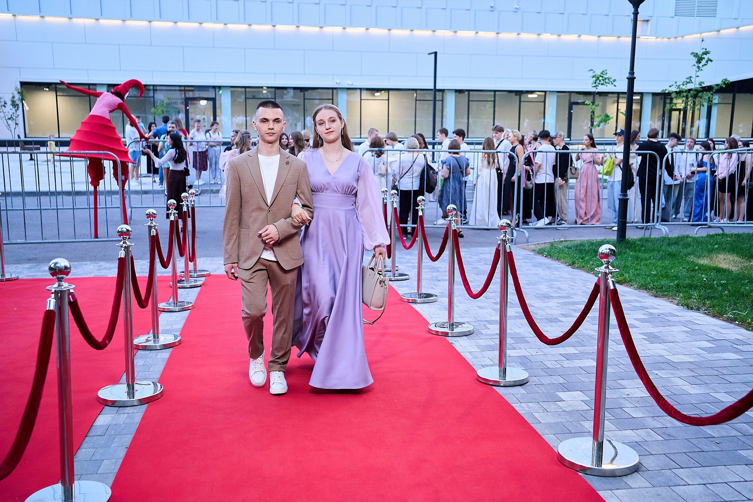 Выпускной 2024 концертный зал Академия ВТБ. Фотограф и Видеограф в Москве. Олег Корушев