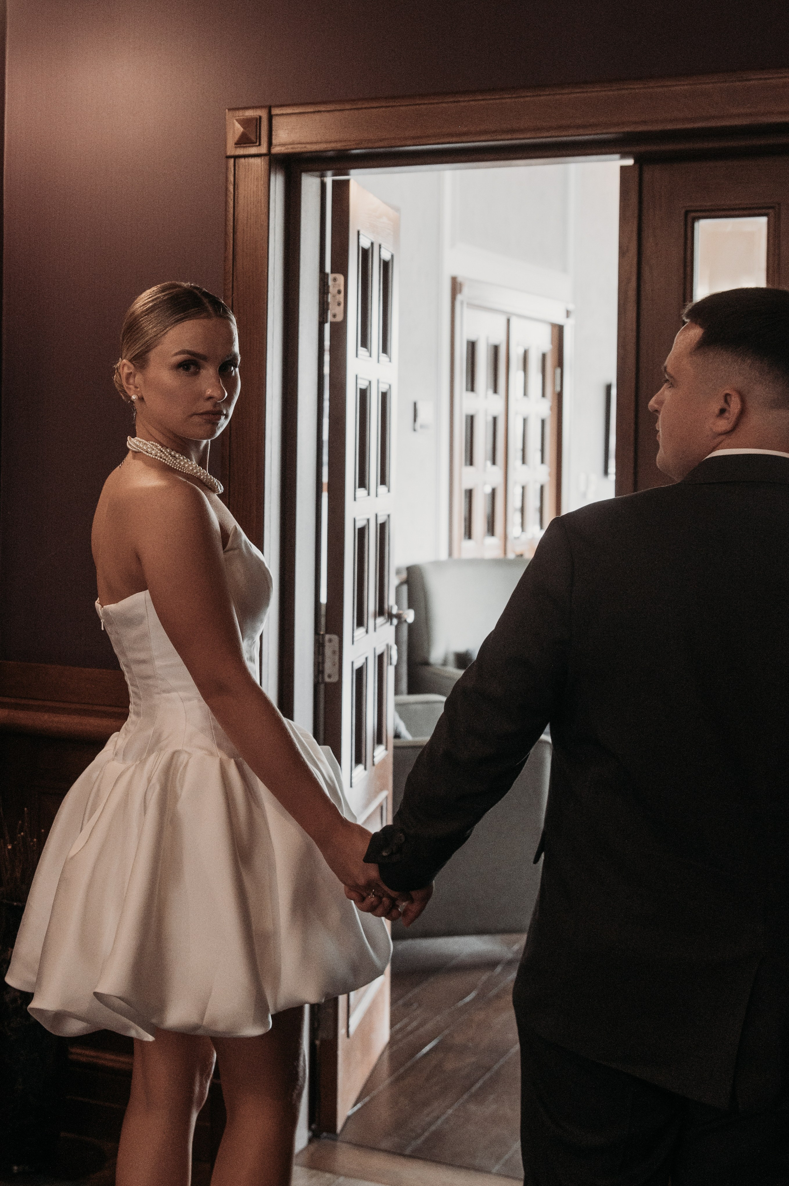 Свадебная фотосессия в Завидово гольф поле с утром невесты и красивым свадебным банкетом. Свадебный фотограф в Твери, Москве и Санкт-Петербурге Денисова Екатерина