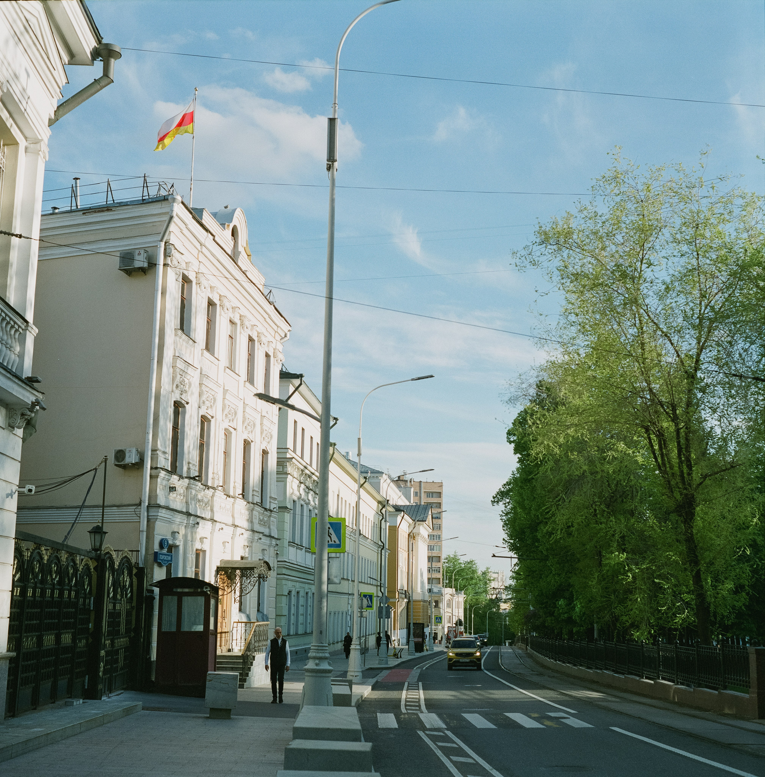 Super Fujica-6 | Fujicolor Pro 400H | Покровка, Лубянка и окрестности 6 мая 2025 года