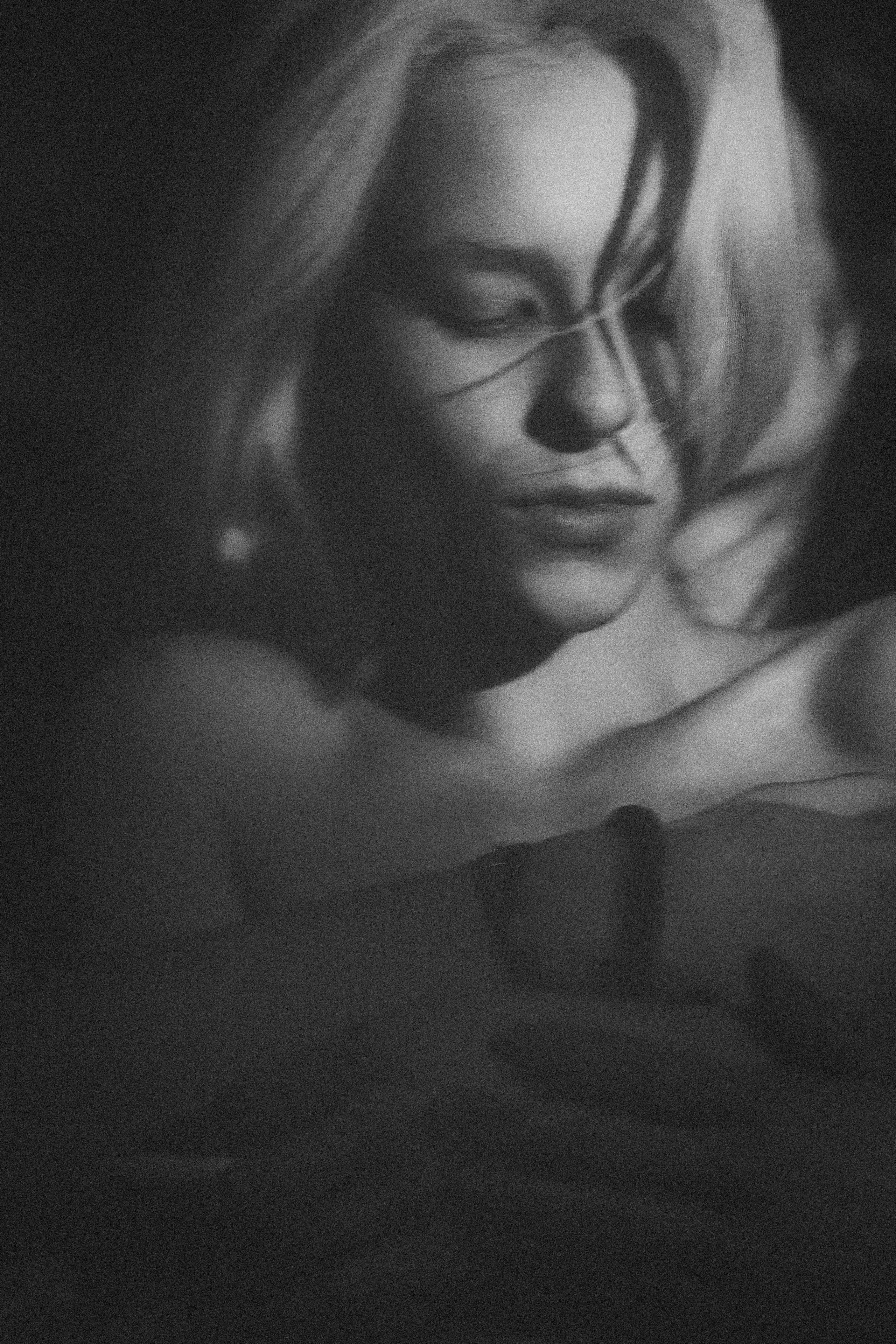 Together at night on the street. Nik Paustovskiy photography