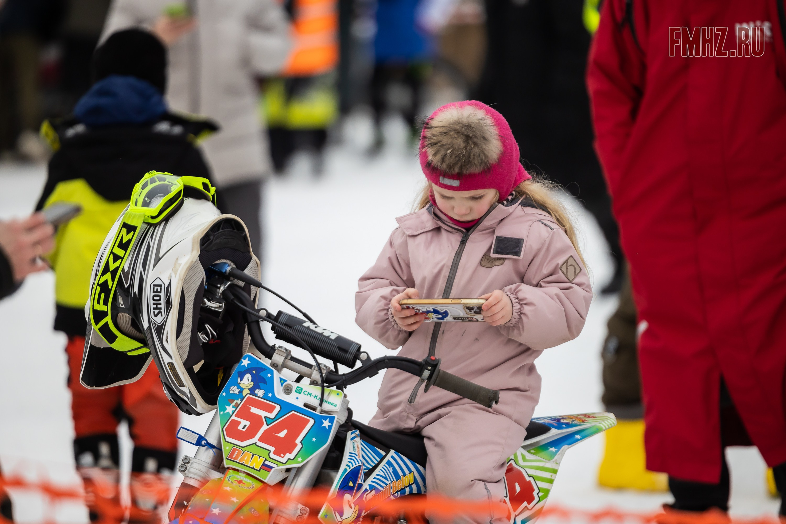 Первый этап Кубка МФР по мотокроссу на льду Большого Крылатского пруда в Москве. 8 февраля 2025 г. Фотограф Владимир Охрименко