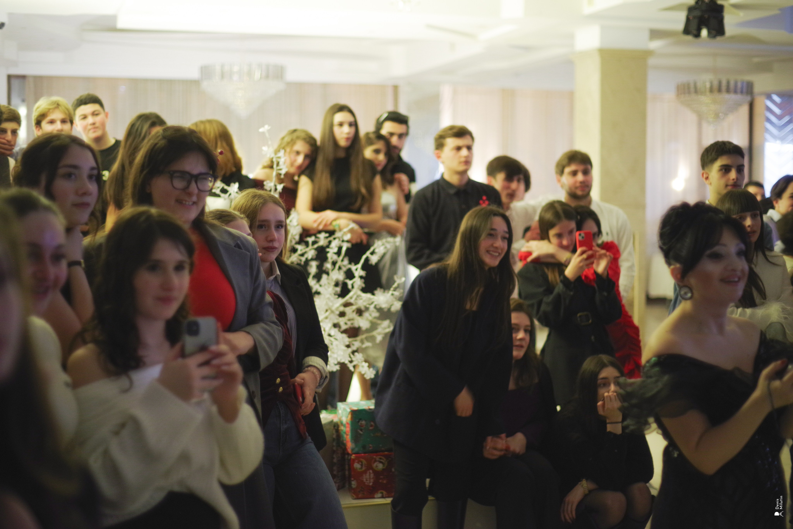 English Versale. Портретный фотограф Денис Милютин