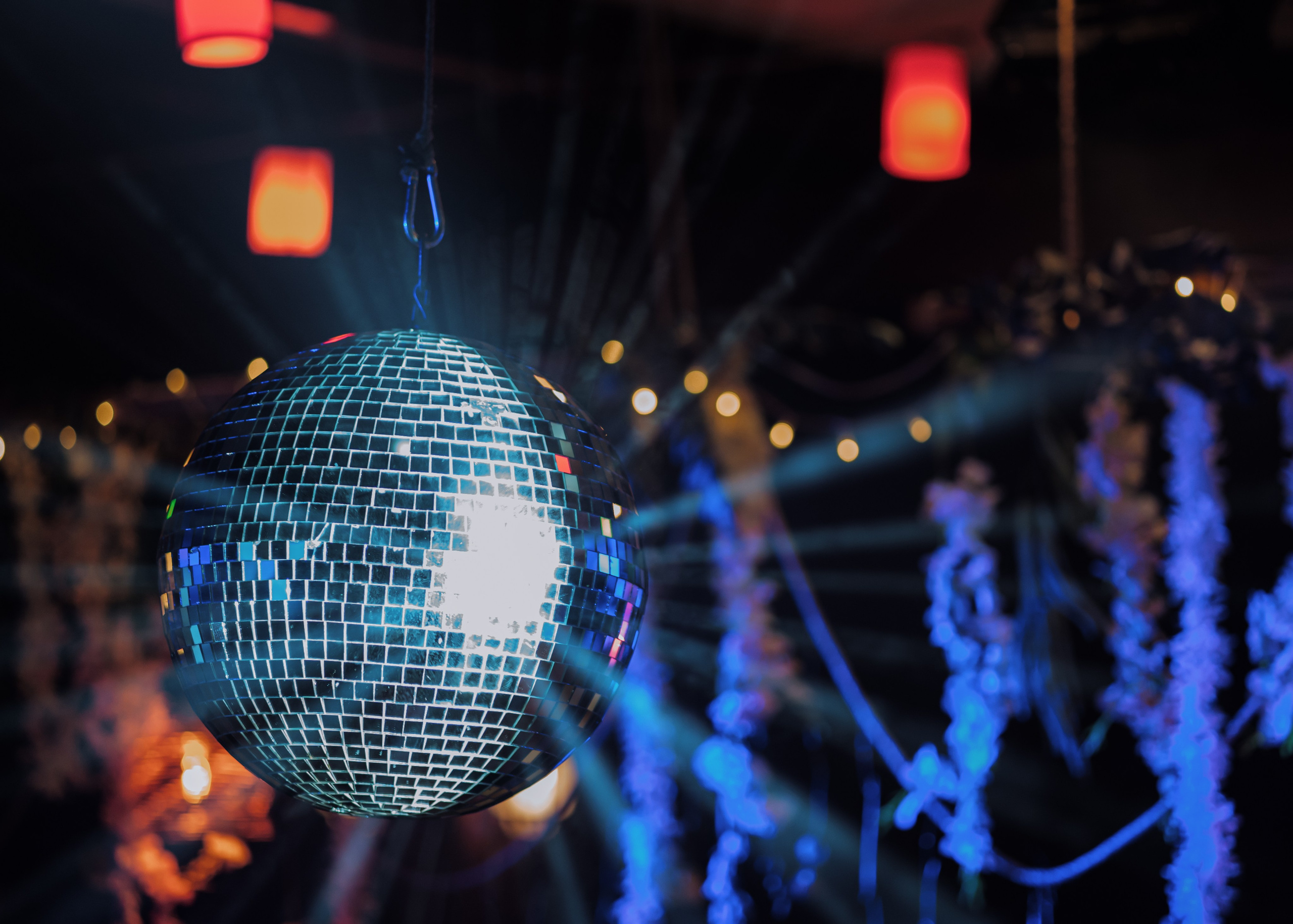 Antalya Akra. Wedding & Documentary Photographer based in Nuremberg — available across Europe & Turkey | Vitalii Nasonov