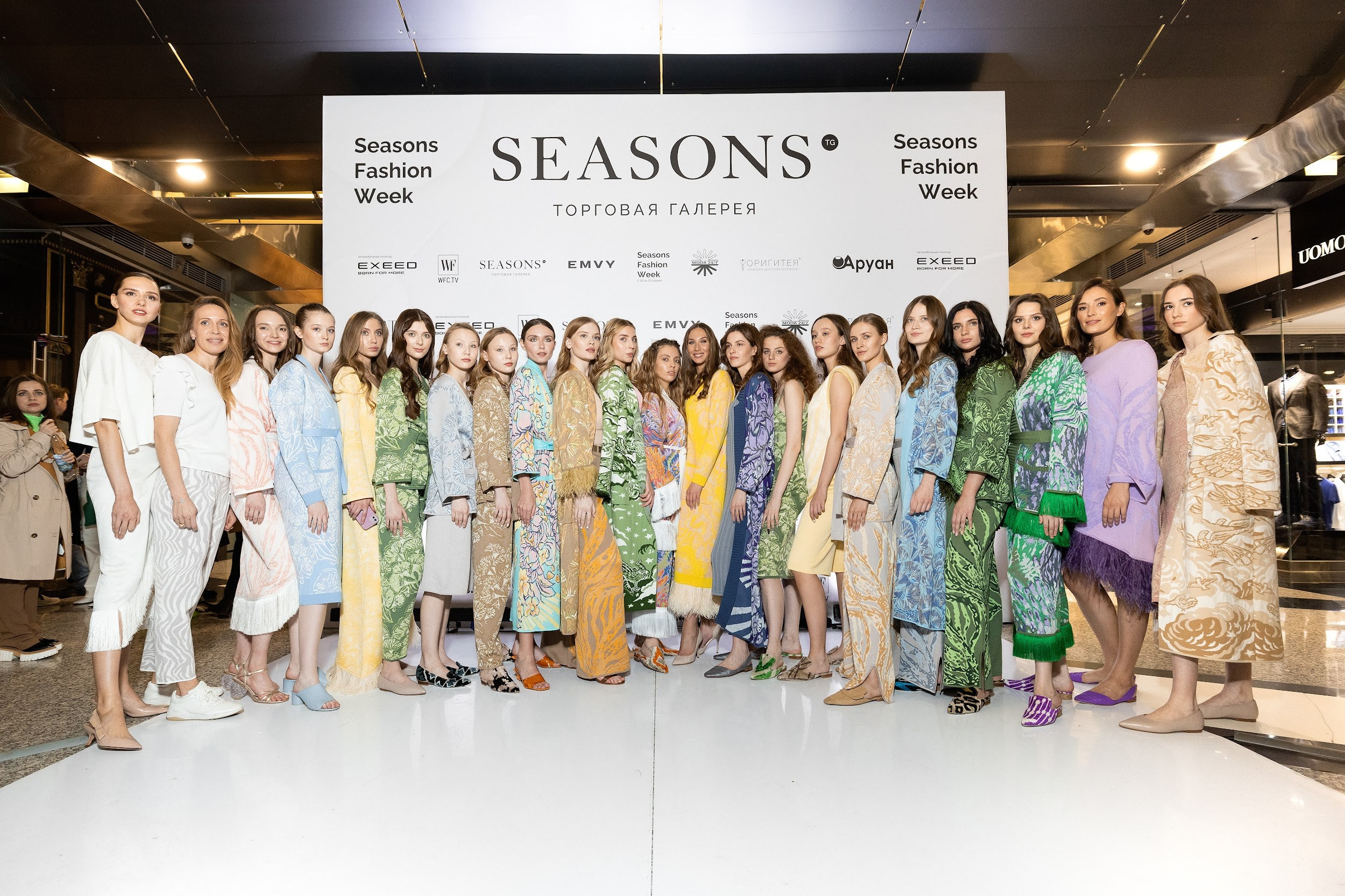 Season Fashion Week 2022. Kirillova Studio — мастерская декора и событий Юли Кирилловой