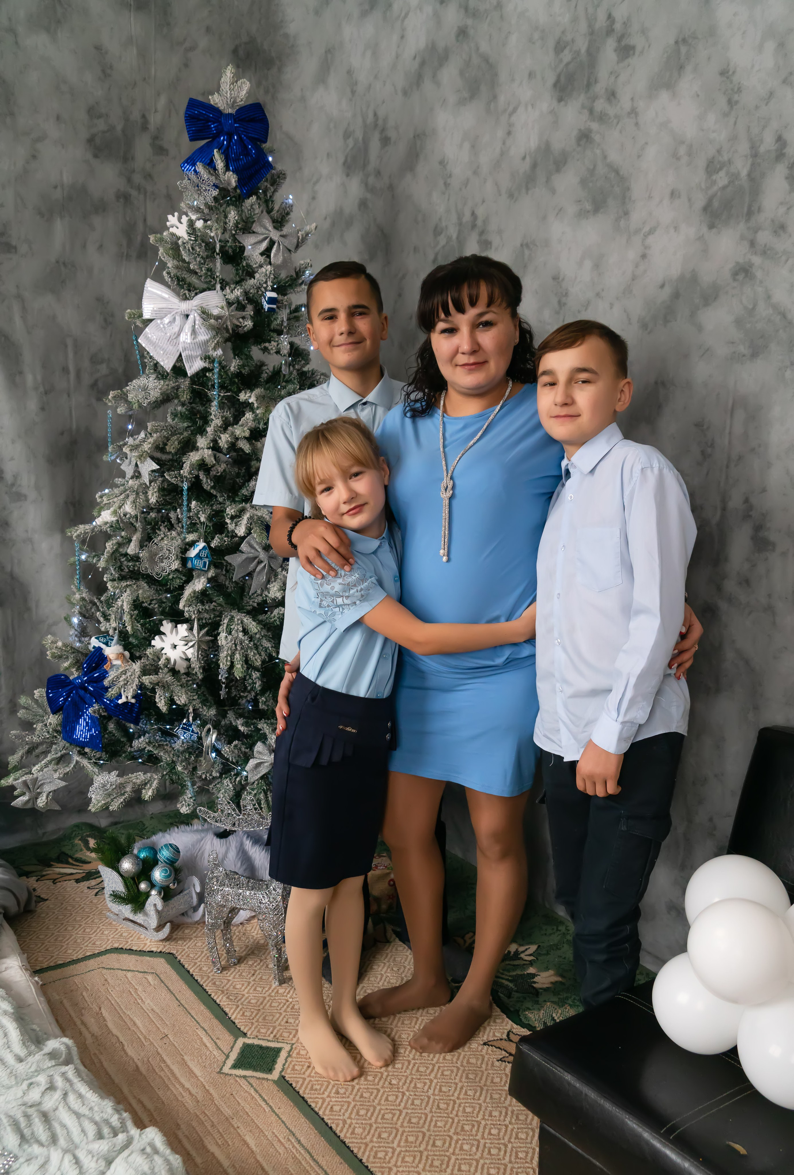 Семейная новогодняя съемка. Семейный и детский фотограф Тула Ясногорск Тульская область Надежда Кукушкина