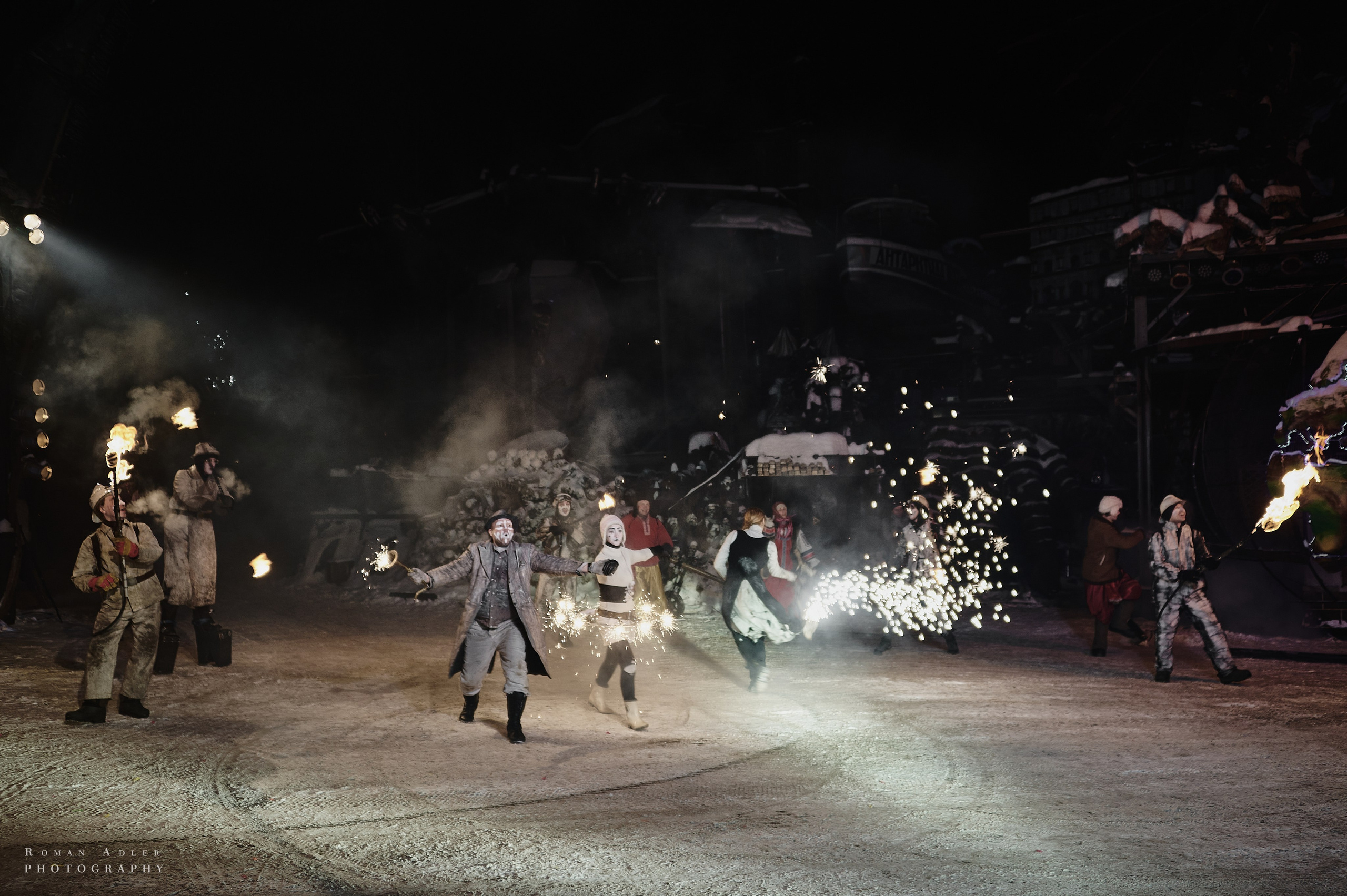 Новогодняя сказка от Ночных волков. Фотограф Роман Адлер
