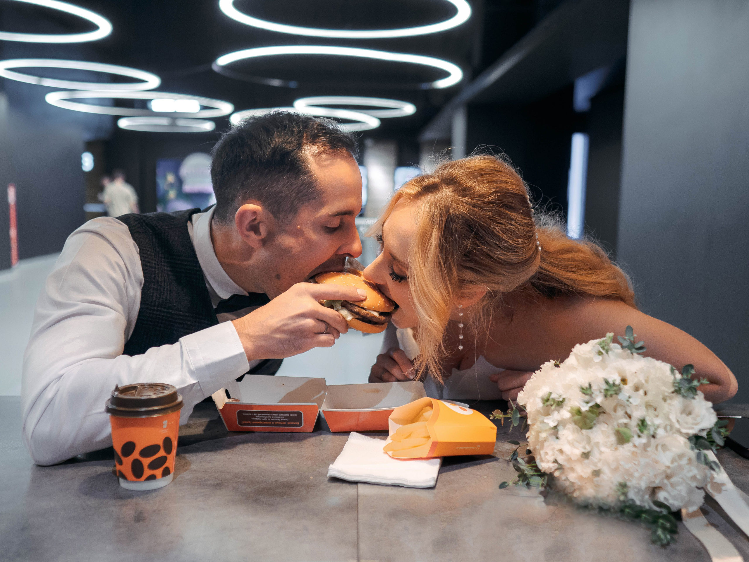 Свадьба — парковка Моремолл. Фотограф в Сочи