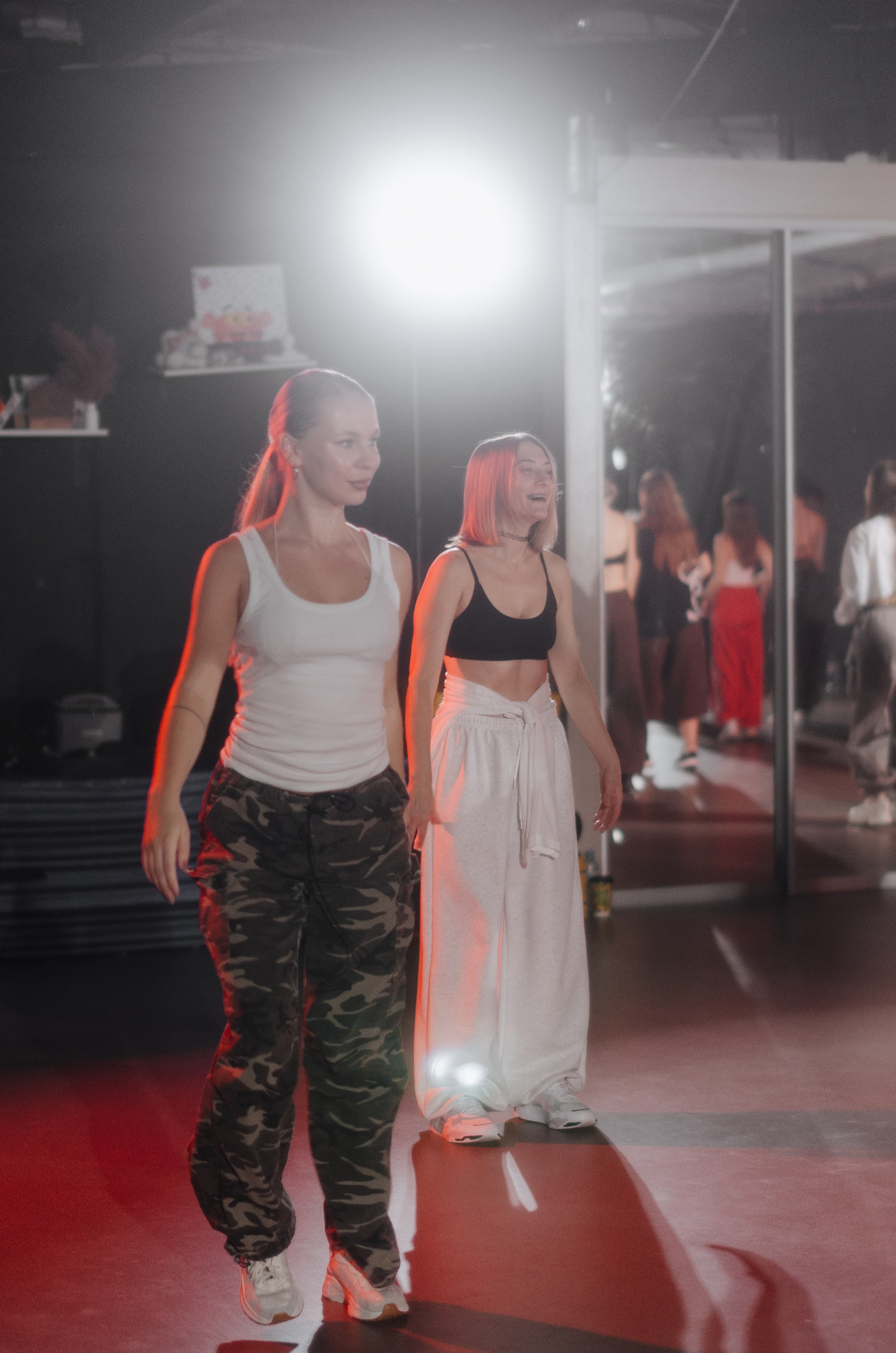 Мастер-классы по High Heels/Girly hip-hop от Оксаны ATTA. Денисова Аля — фотограф для парных съемок и индивидуальных историй в Барнауле