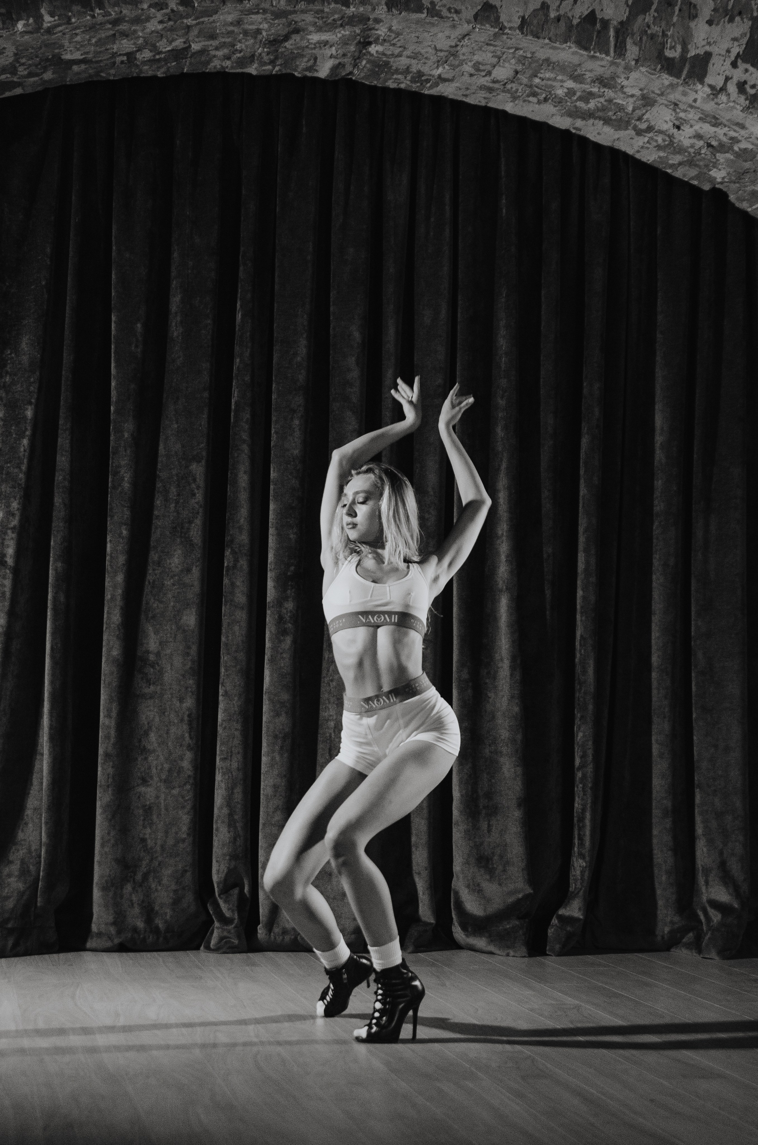 Фото-подглядки с видеосъемки танцевальной команды «Secret». Денисова Аля — фотограф для парных съемок и индивидуальных историй в Барнауле