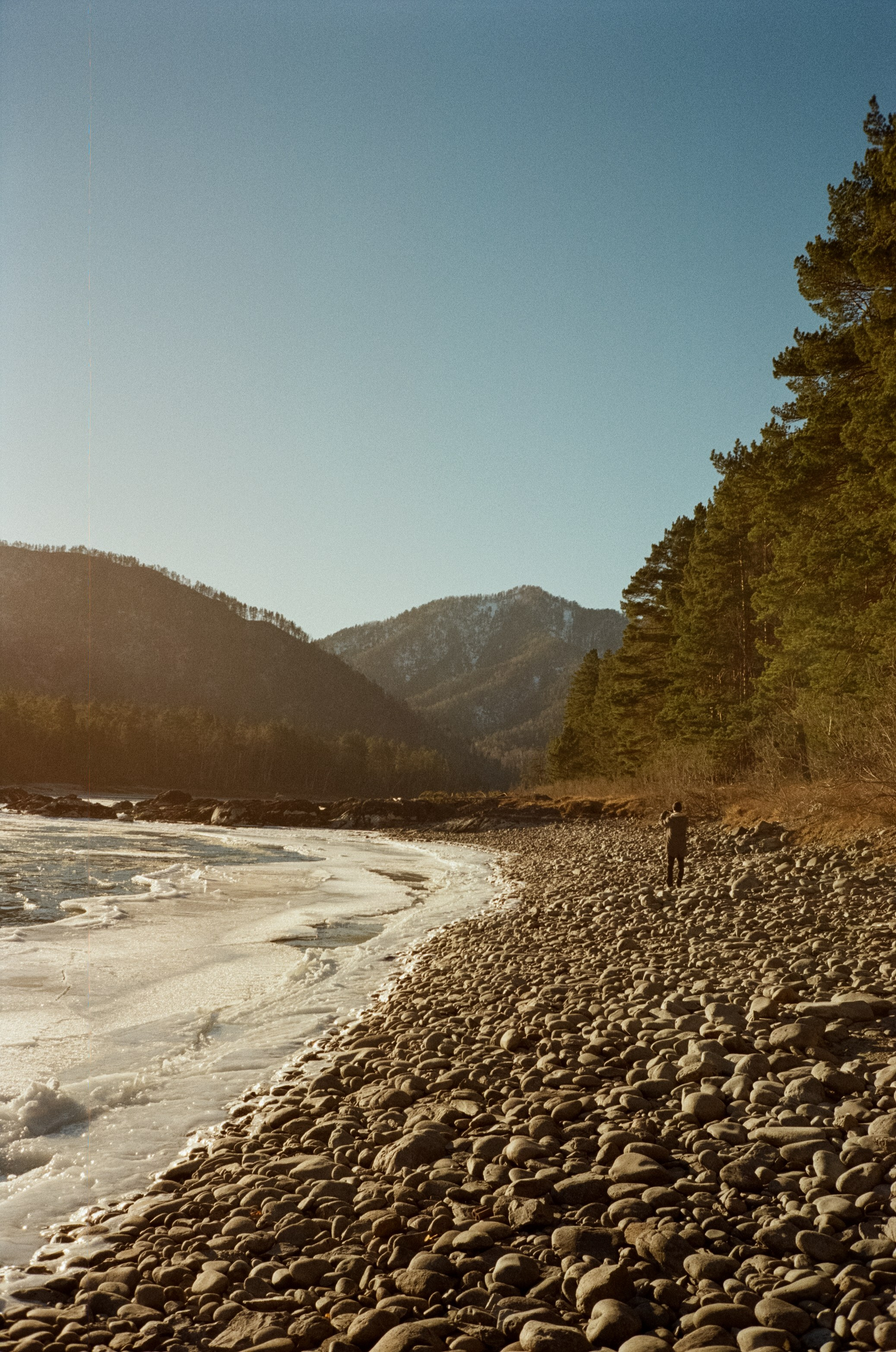 Зима и лето, Катунь и солнце, снег и лед. База Берель и дорога к Coffe. Фотограф-документалист Мария Осокина