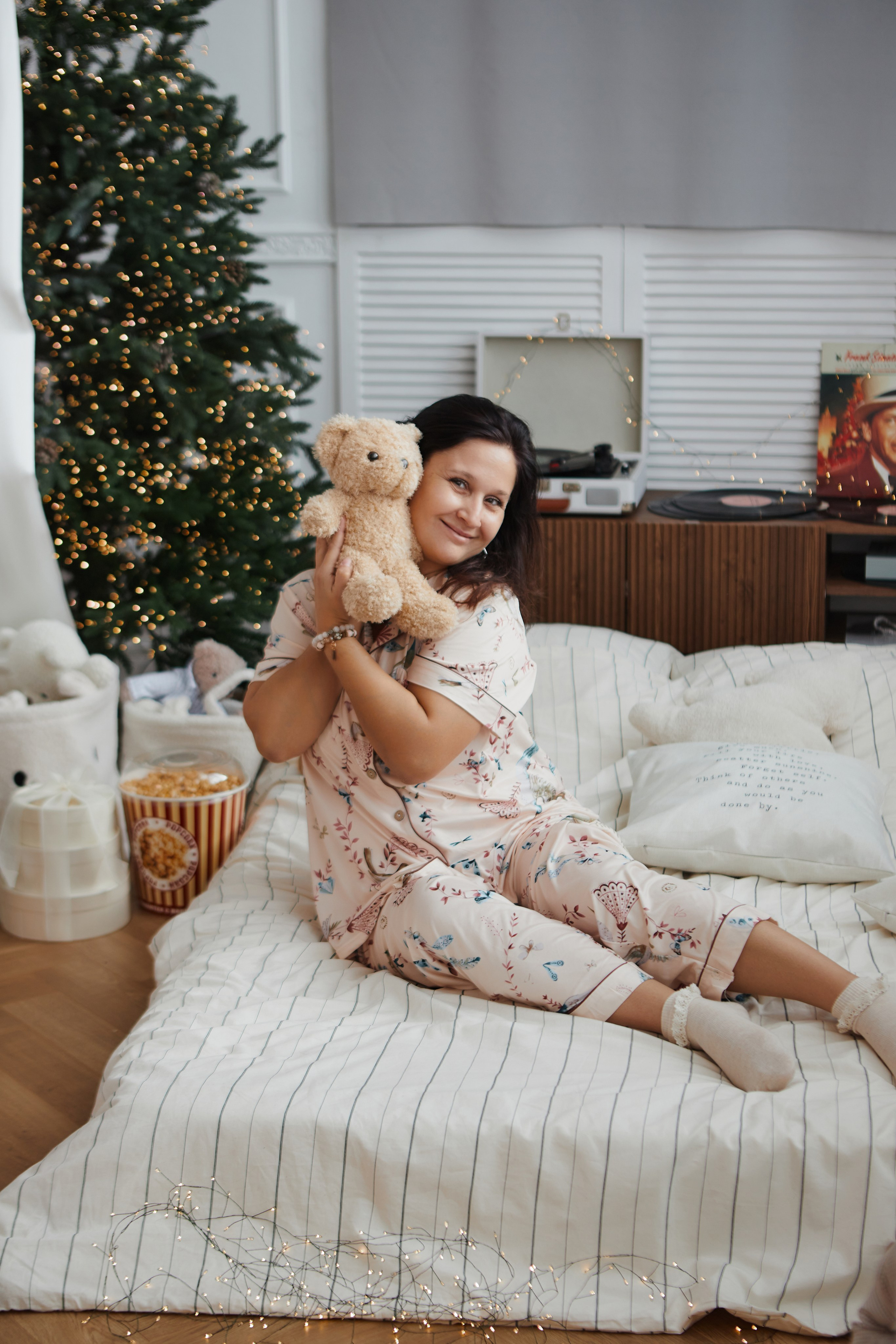 Книжный клуб Онегин Новый год. Свадебный и семейный фотограф в Сочи-Красной поляне Ларионова Анна