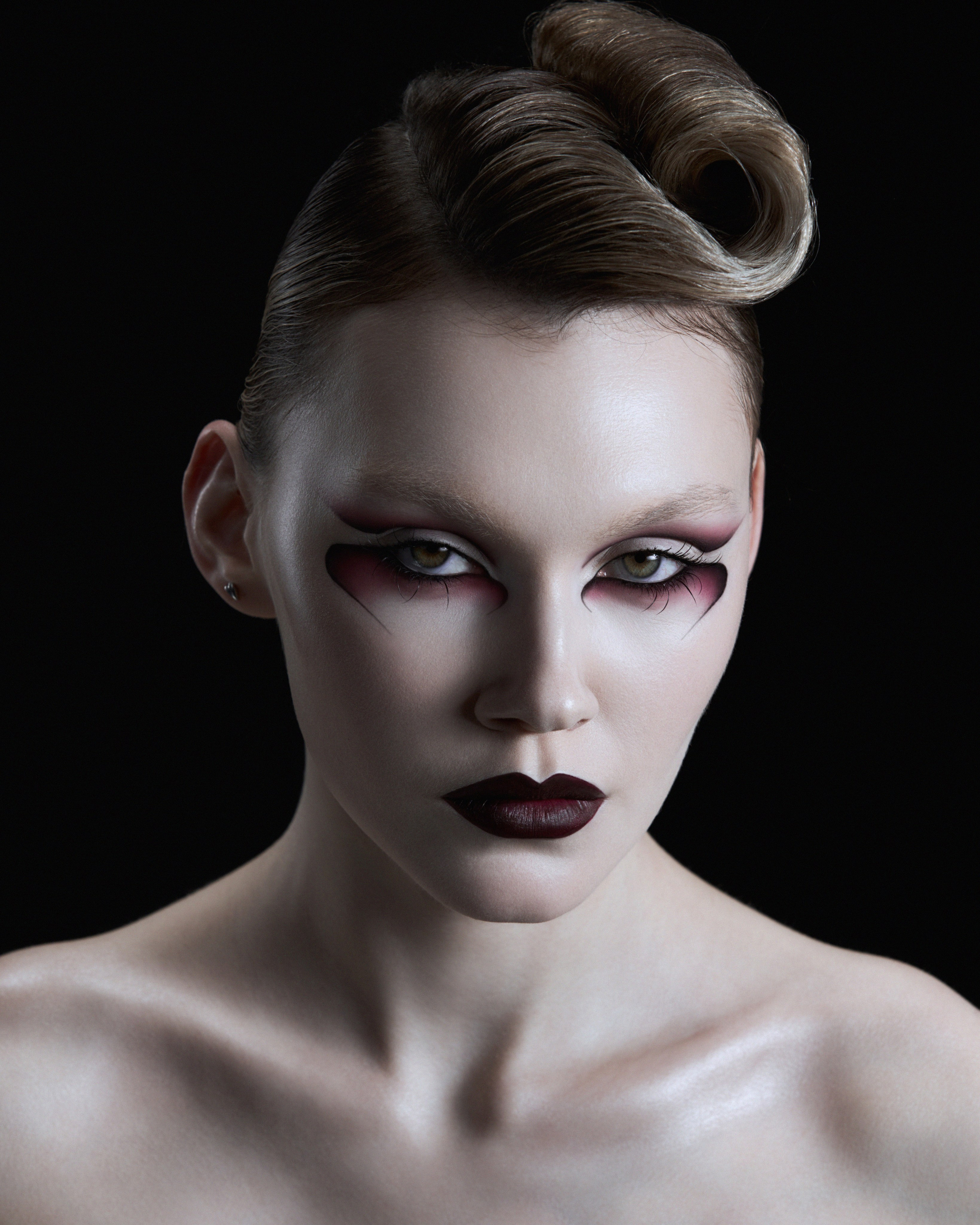 THE BLACK SWAN. Главная