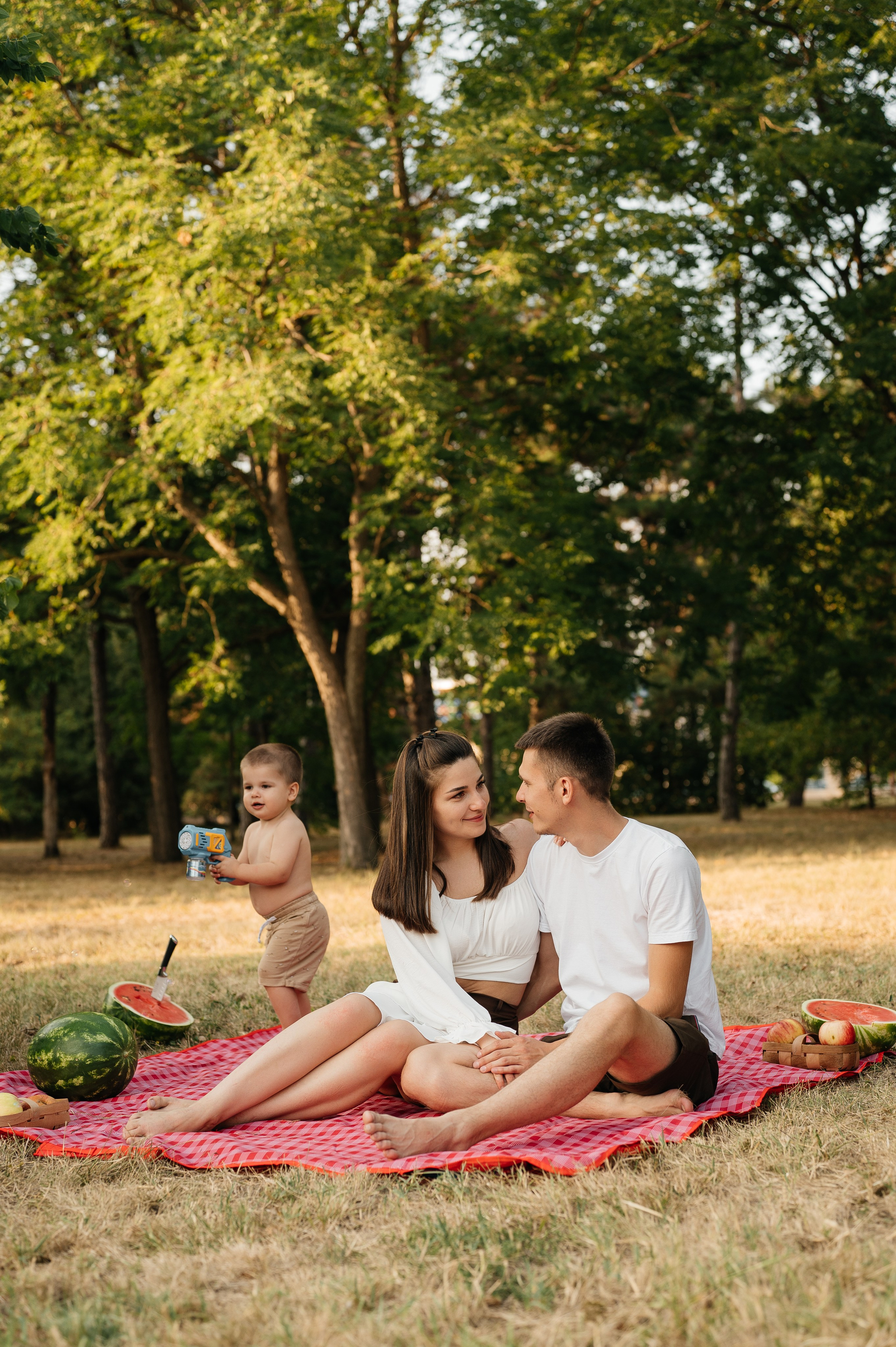 Летняя семейная фотосессия в парке. Свадебный и семейный фотограф в Краснодаре Алина Мельник