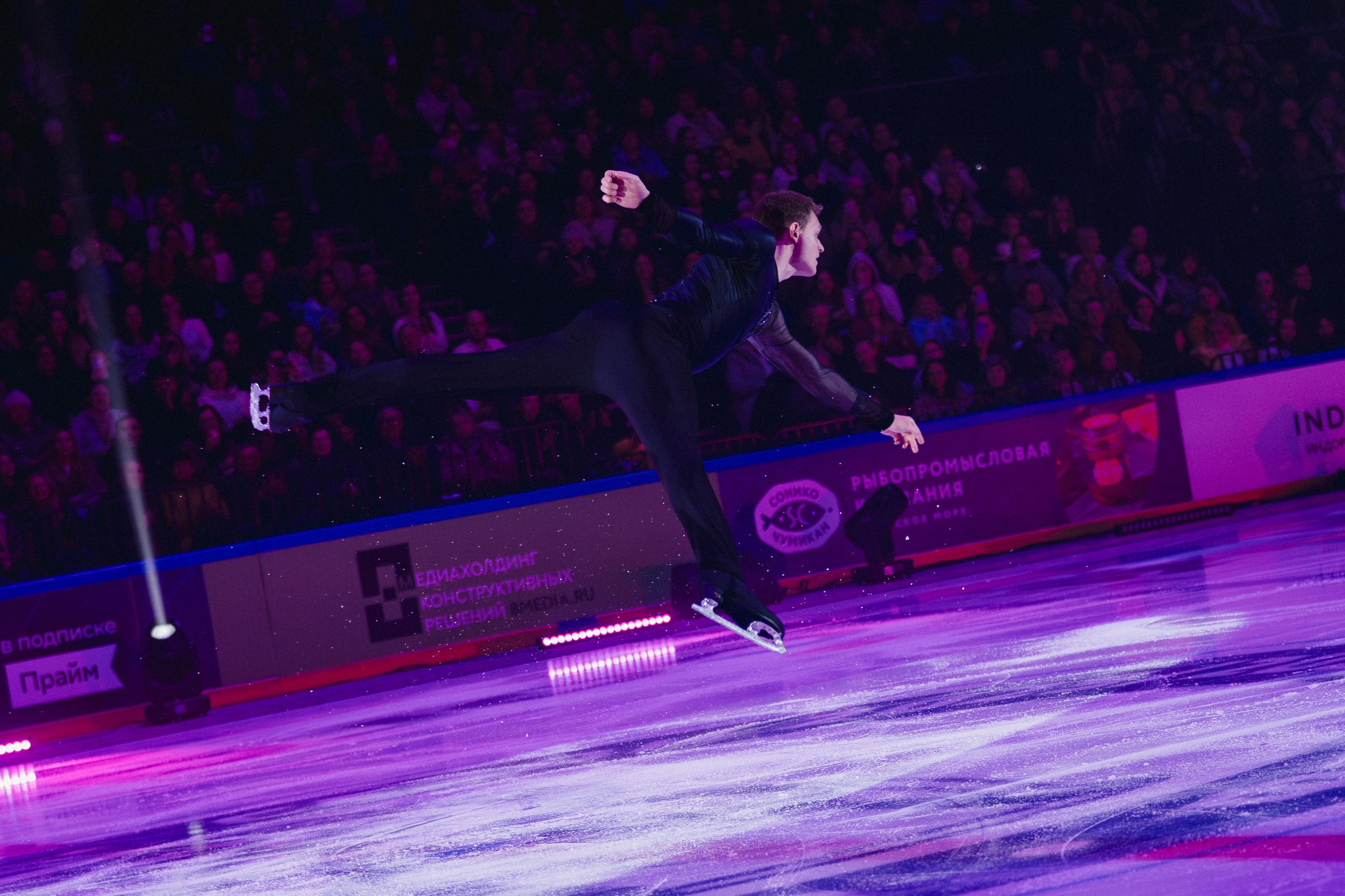 Шоу Этери Тутберидзе в Новосибирске. Воробьева Ксения — Спортивный и танцевальный фотограф Новосибирск