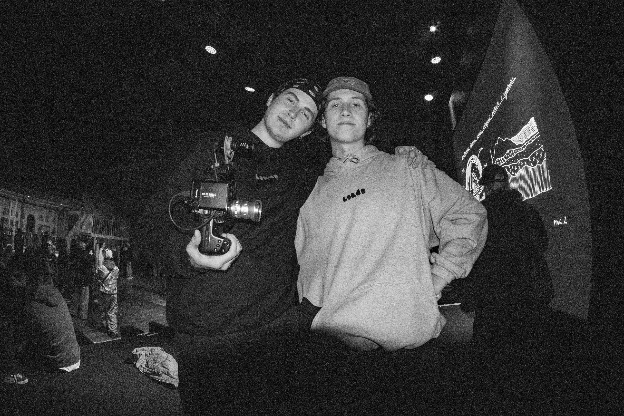 LORDS OF THE UNDERGROUND 27/10/25 (@youlovebu). Соня бу тебя сфоткала