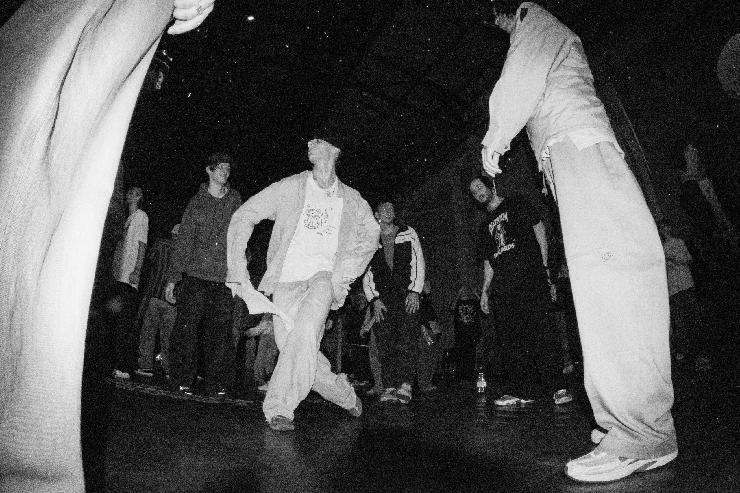 LORDS OF THE UNDERGROUND 27/10/25 (@youlovebu). Соня бу тебя сфоткала