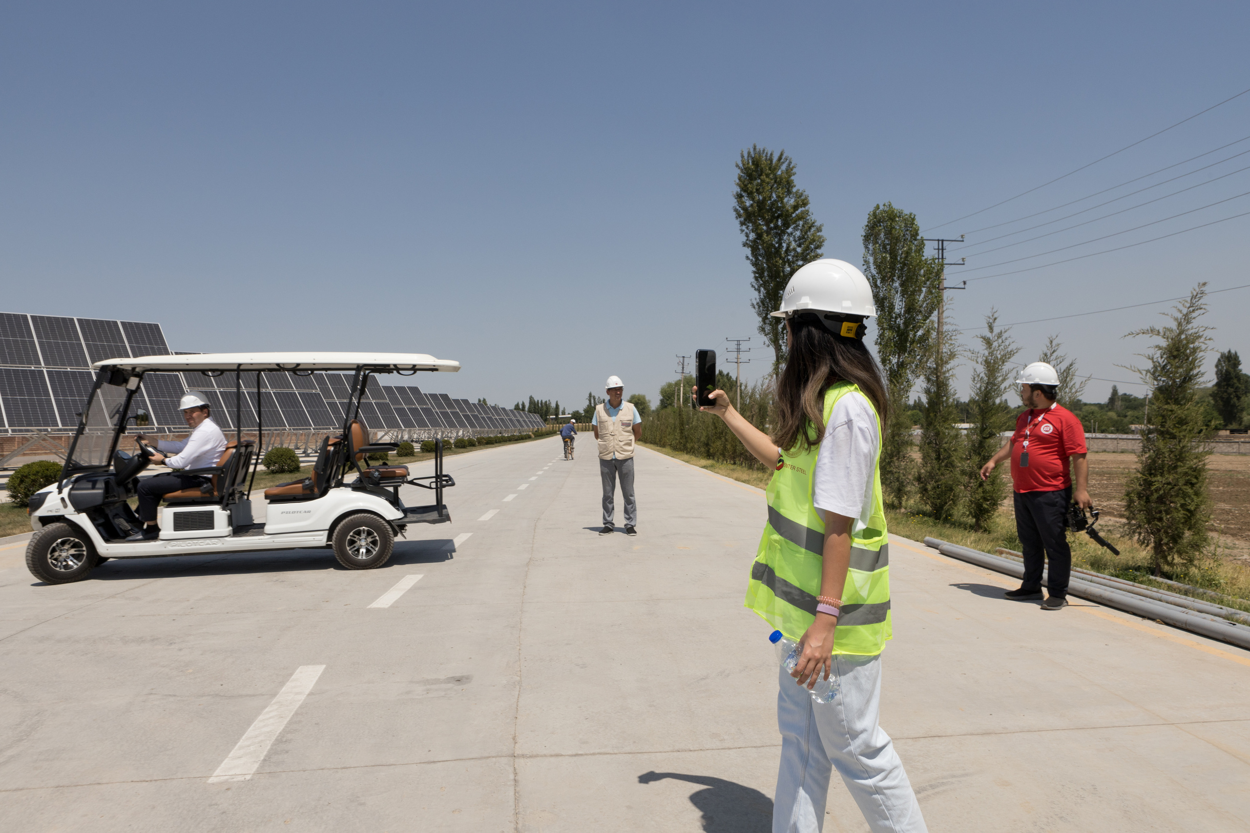 Uzbekistan daily. Commerce & art photographer