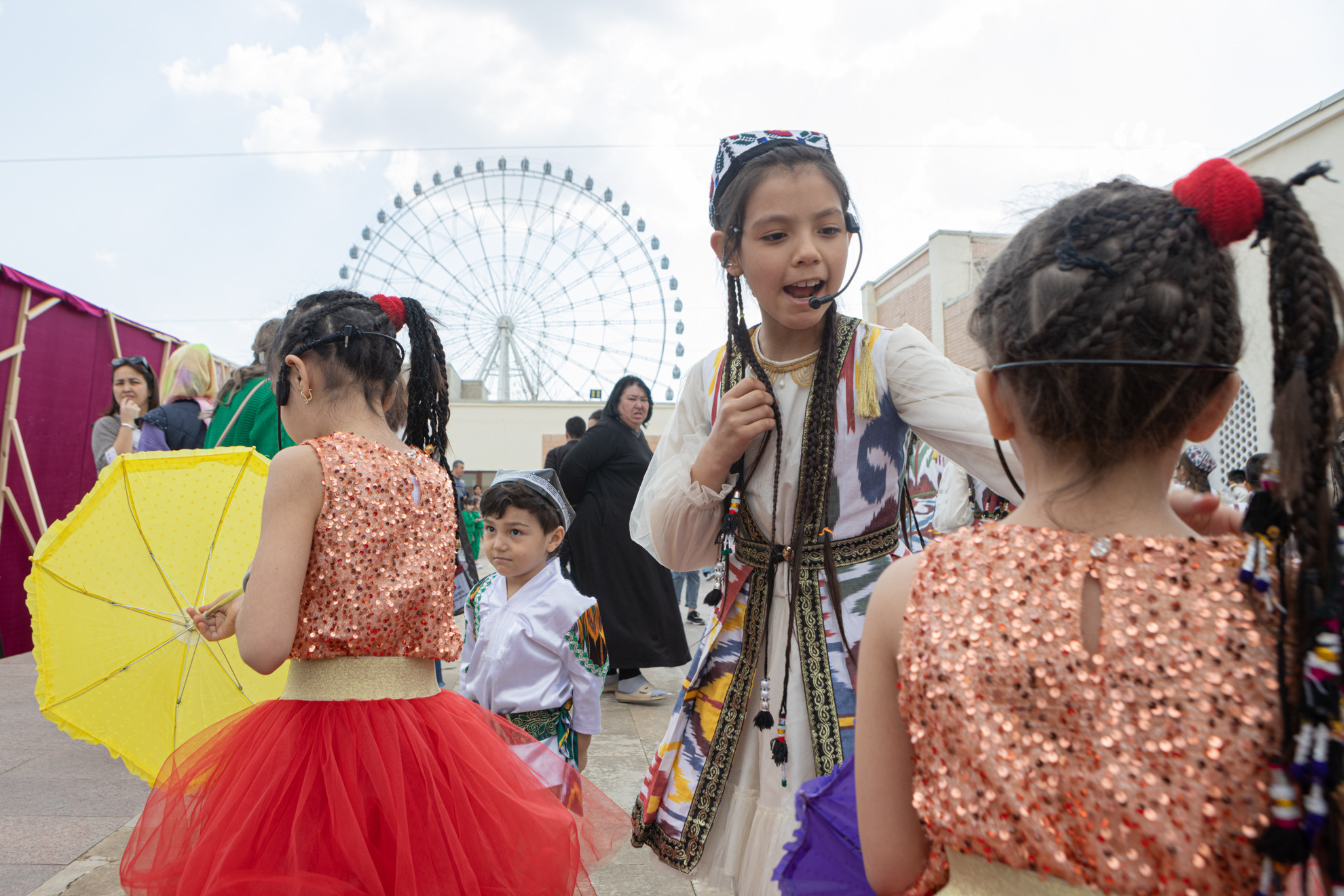 Uzbekistan daily. Commerce & art photographer