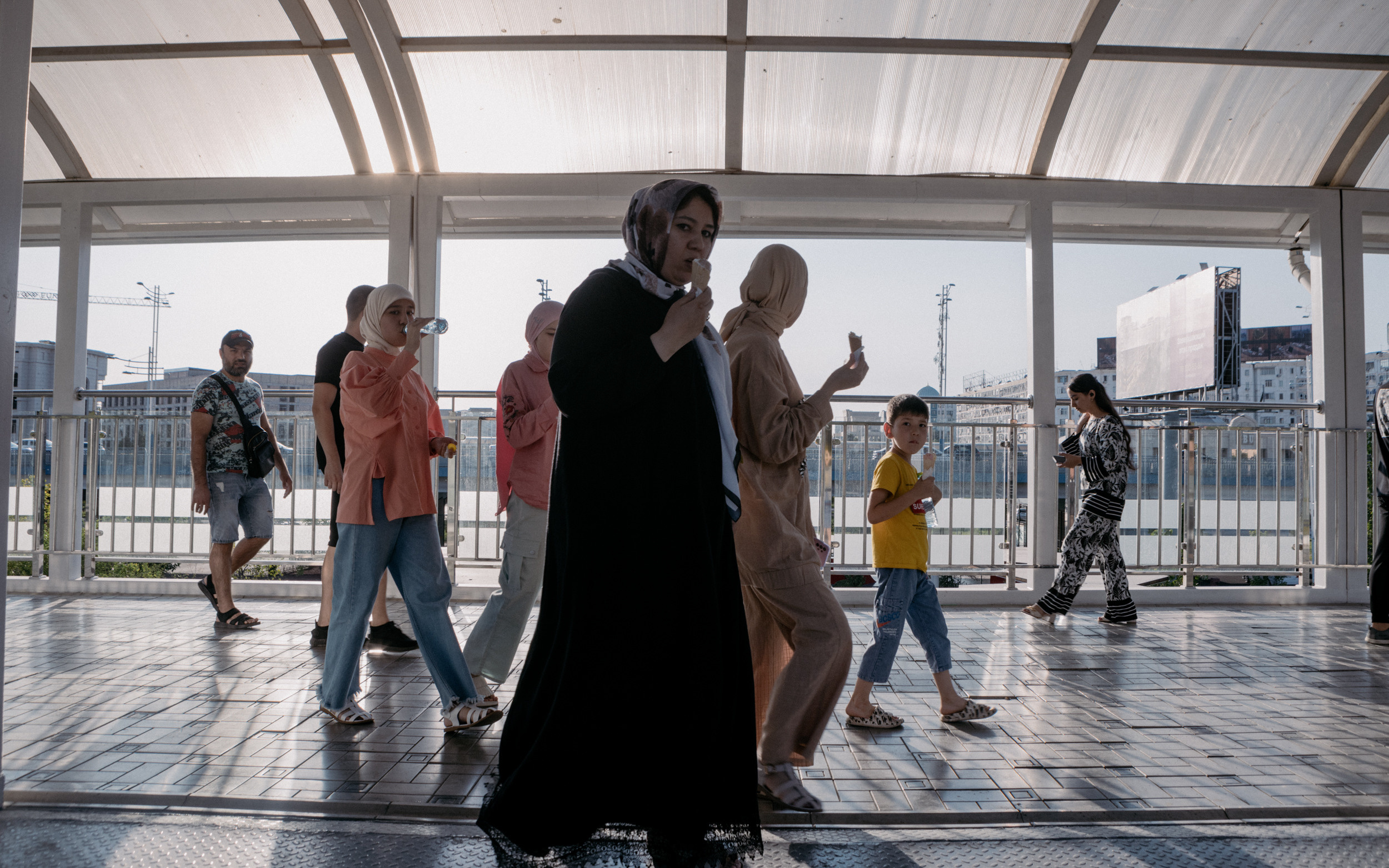 Uzbekistan daily. Commerce & art photographer