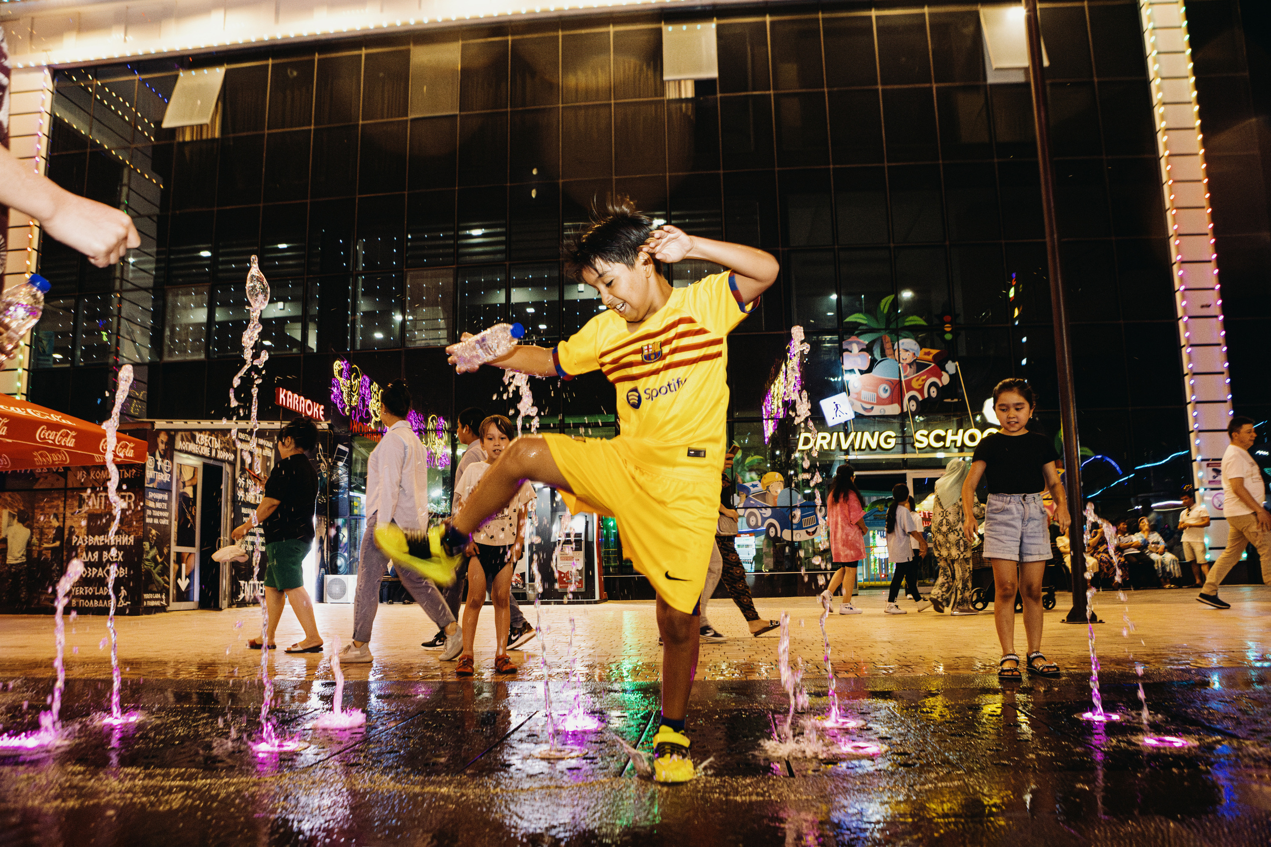 Uzbekistan daily. Commerce & art photographer