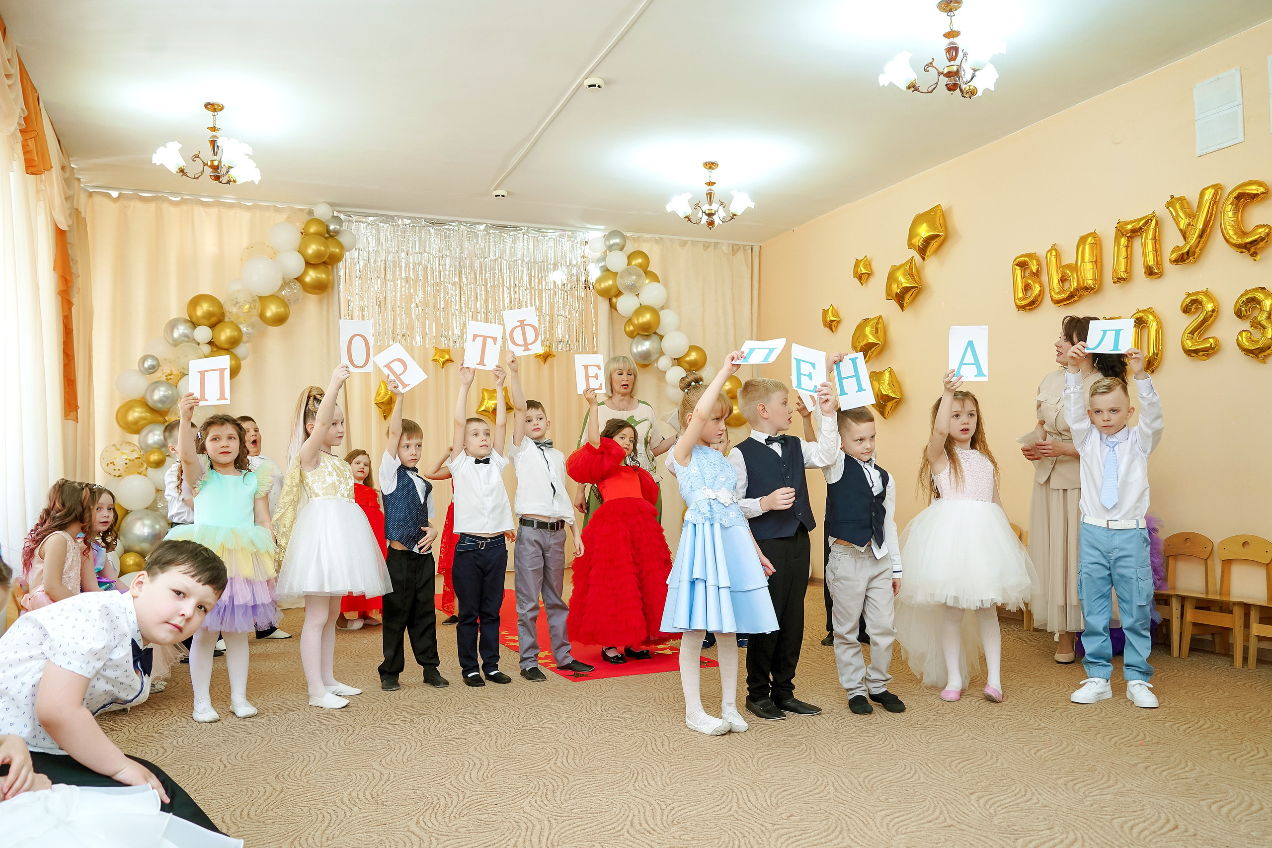 Фотосъемка видеосъёмка фотограф видеооператор новогодних утренников  в. Фотограф, видеооператор Нина Коршунова