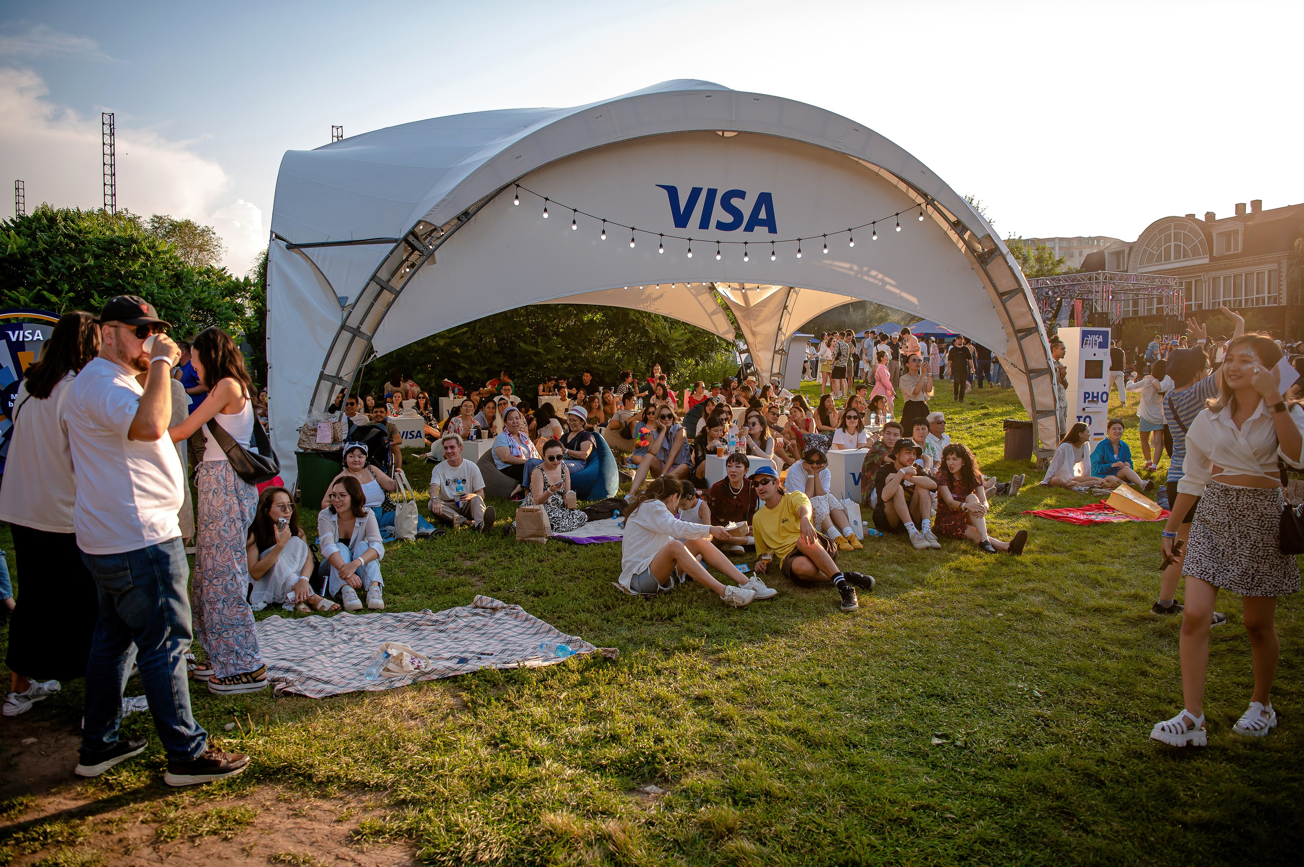 Brand Events. Елена Северина фотограф, Алматы: репортаж (спорт, концерты, конференции), предметная и фуд-съёмка, портреты, каталоги, фэшн, ретушь