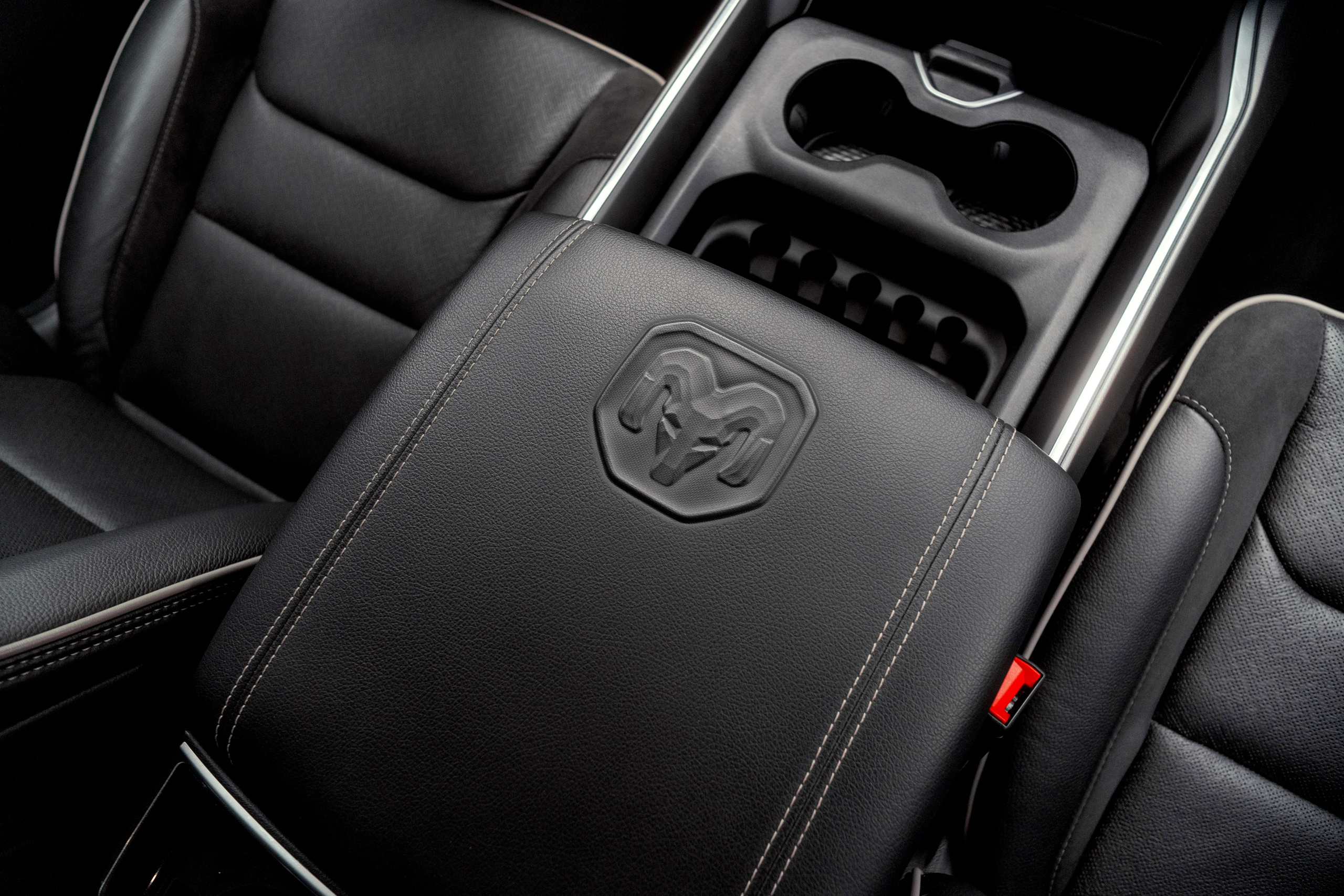 Фотографии RAM 1500 Laramie