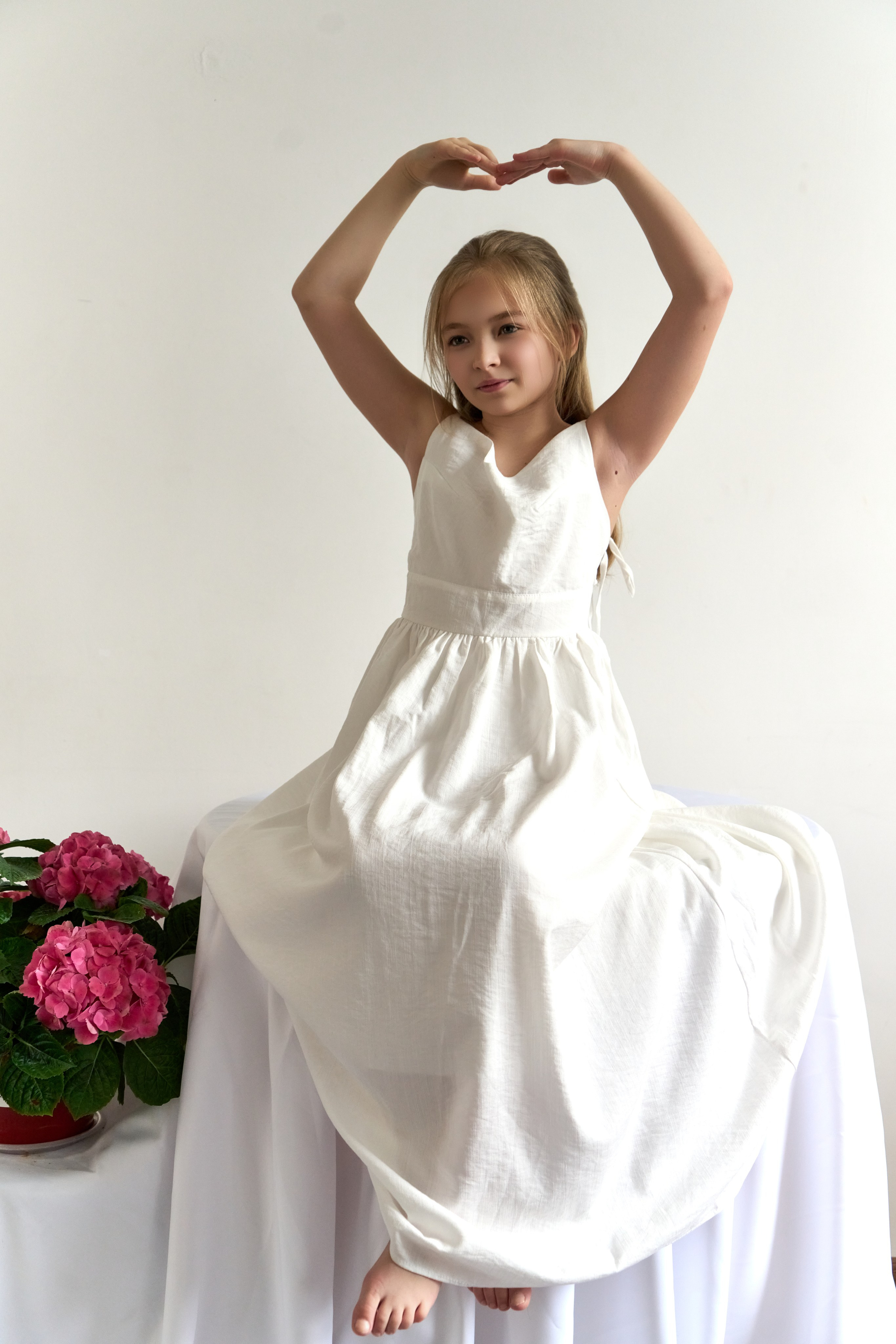 Мария в мыльных пузырях и гортензиях. Фотограф в Краснодаре Татьяна Вижевитова