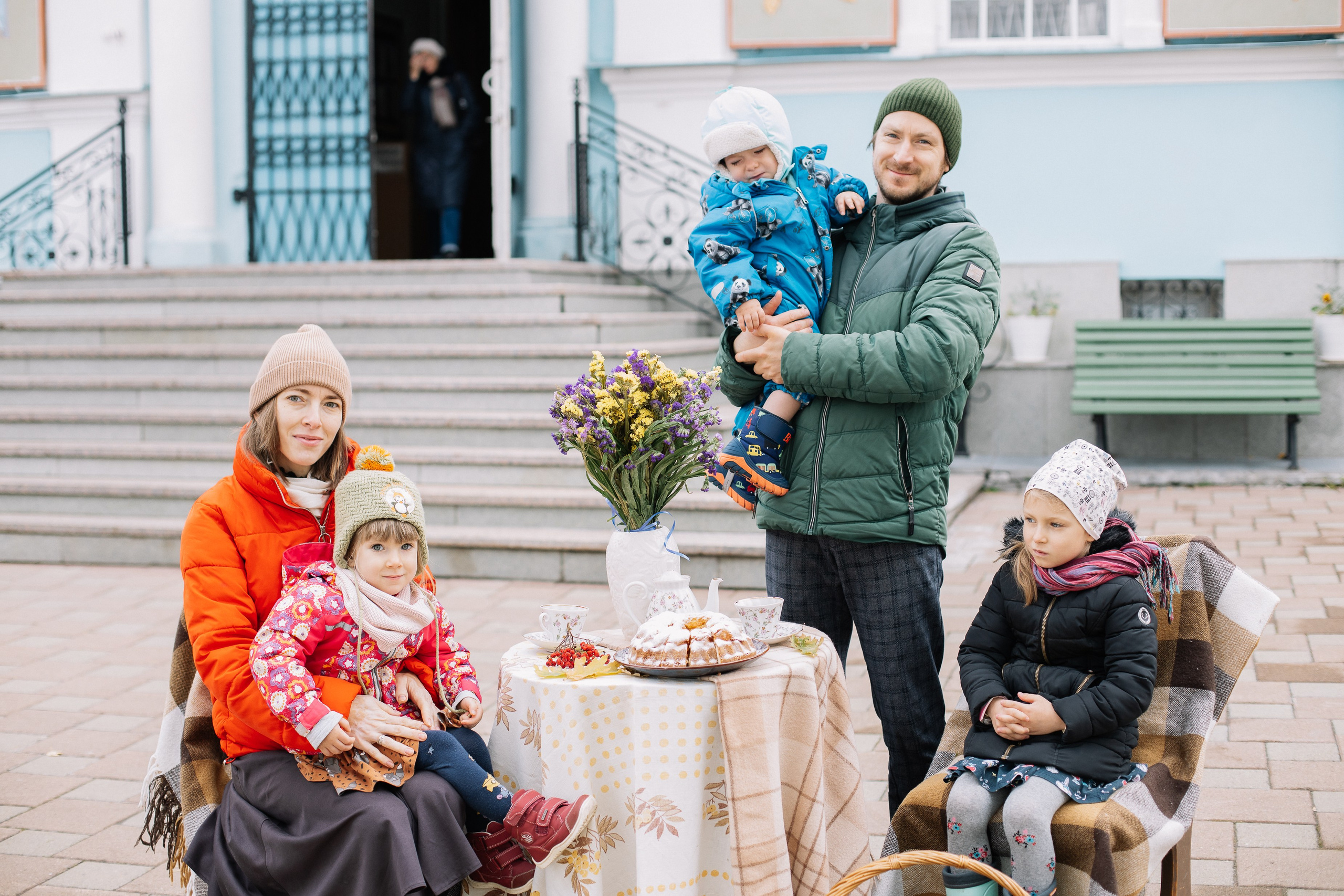 Покров в храме Иоанна Предтечи. Семейный фотограф Трусова Евгения в Екатеринбурге