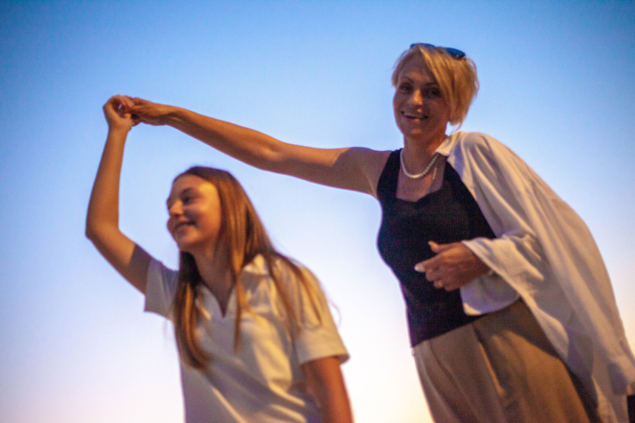 Абрау. Уличный фотограф Города N