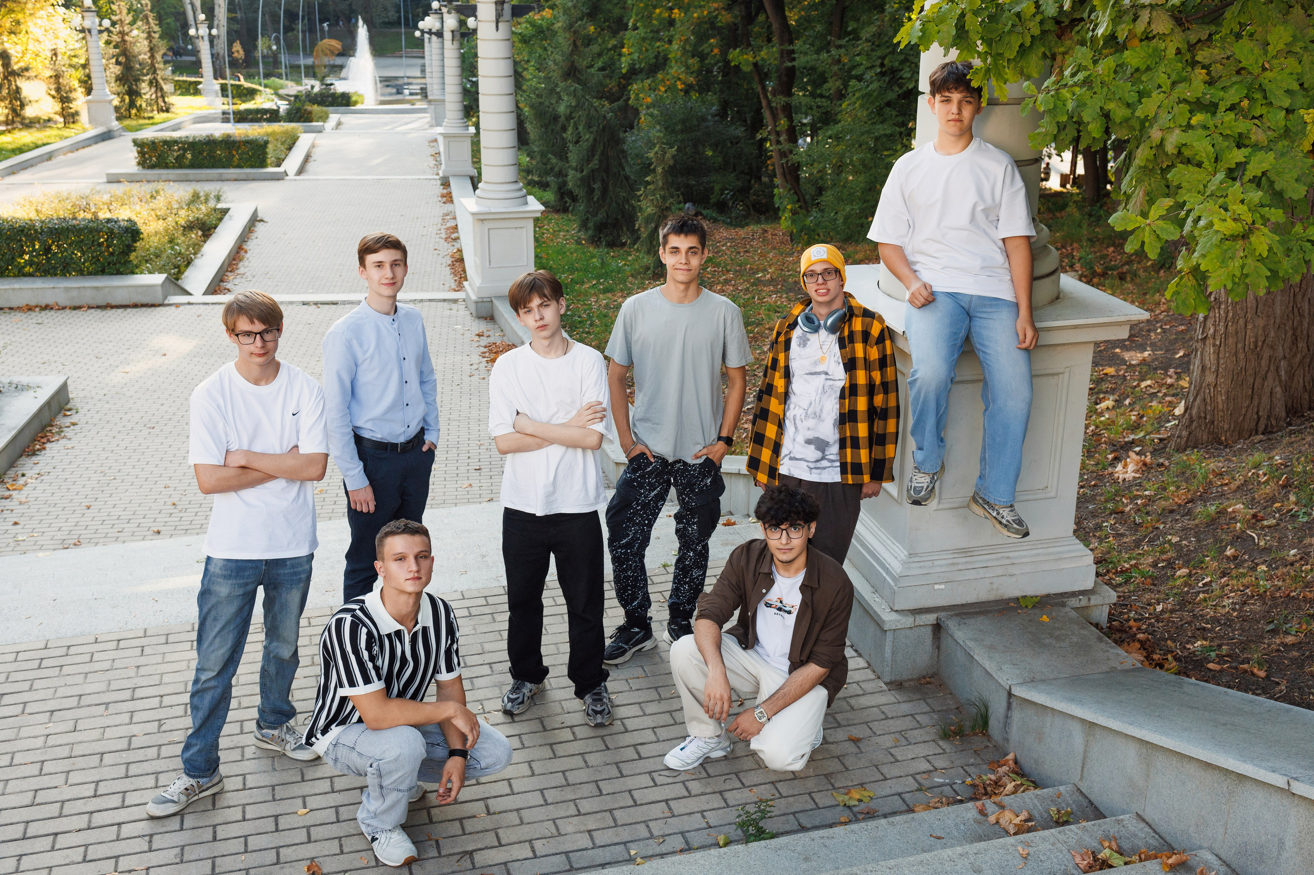 Локация для коллективных кадров № 6. Выпускные альбомы клевербук Воронеж