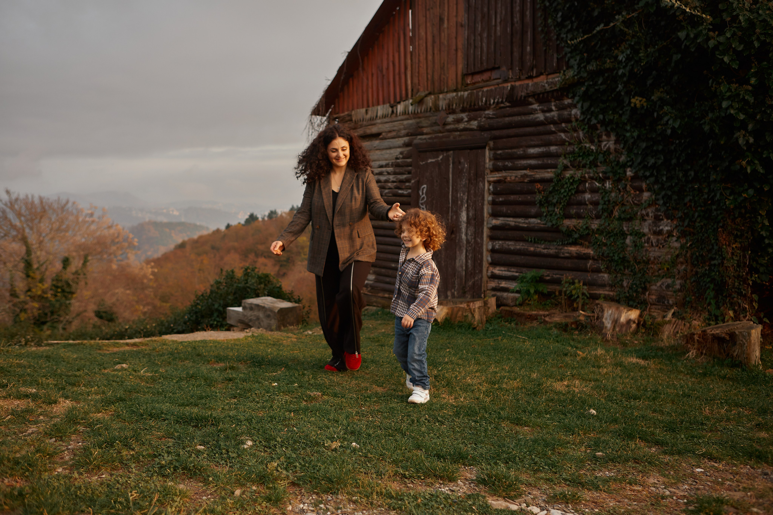 Фотограф Сочи фотограф в Сочи фотосессия в Сочи фотосессия Сочи фотосессия Красная поляна фотограф Красная поляна Фотограф АдлерВизажист Сочи Визажист в Сочи свадьба в Сочи рестораны Сочи девушки укладка макияж мейкСвадьба в Сочи невеста и жених свадебный фотограф девушки сочи рестораны путешествия wedding in the mountains Новогодние фотосессии семейная фотосессия на море лошади конные прогулки в Сочи. Фотосессия с лошадью. Фотосессия в горах. осенняя фотосессия