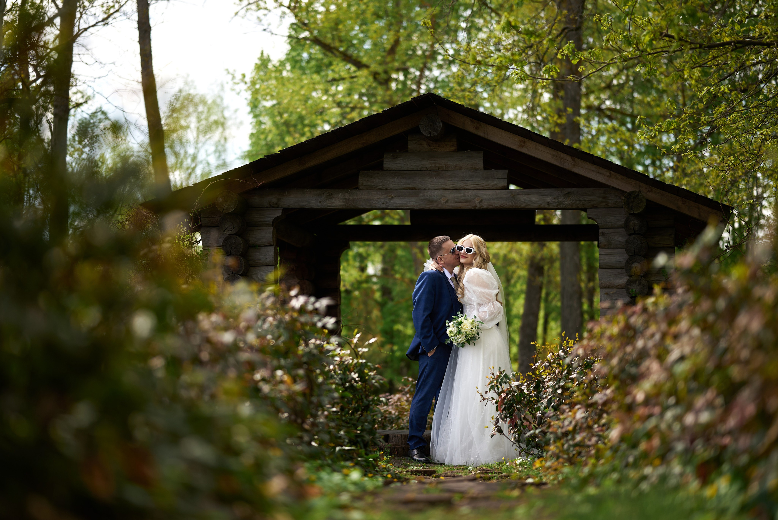 Фотограф Старый Оскол, Губкин. Свадебная фотосессия, доступная цена. Профессиональный фотограф Старый Оскол, Губкин — свадьба, венчание, крещение, юбилей и день рождения